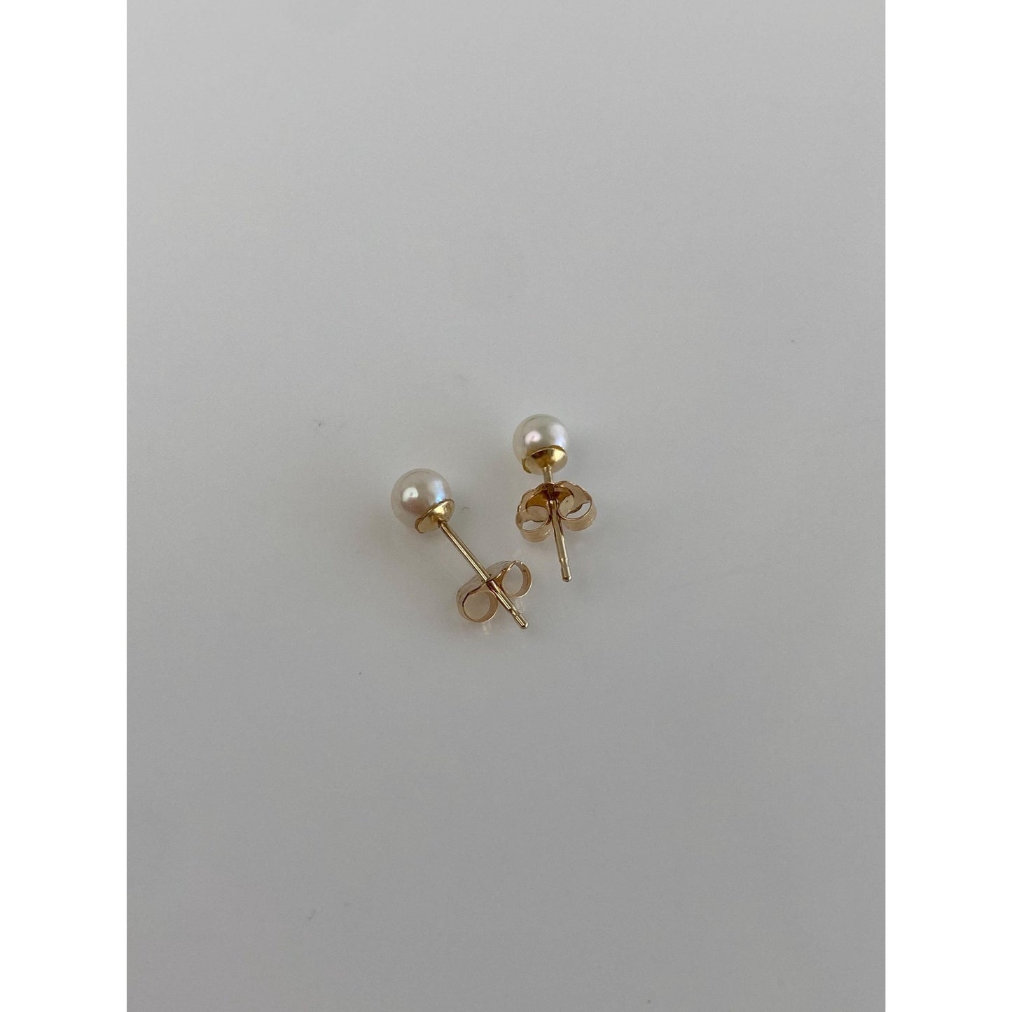 Vintage Solid 14k Yellow Gold Little Pearl Stud Earrings