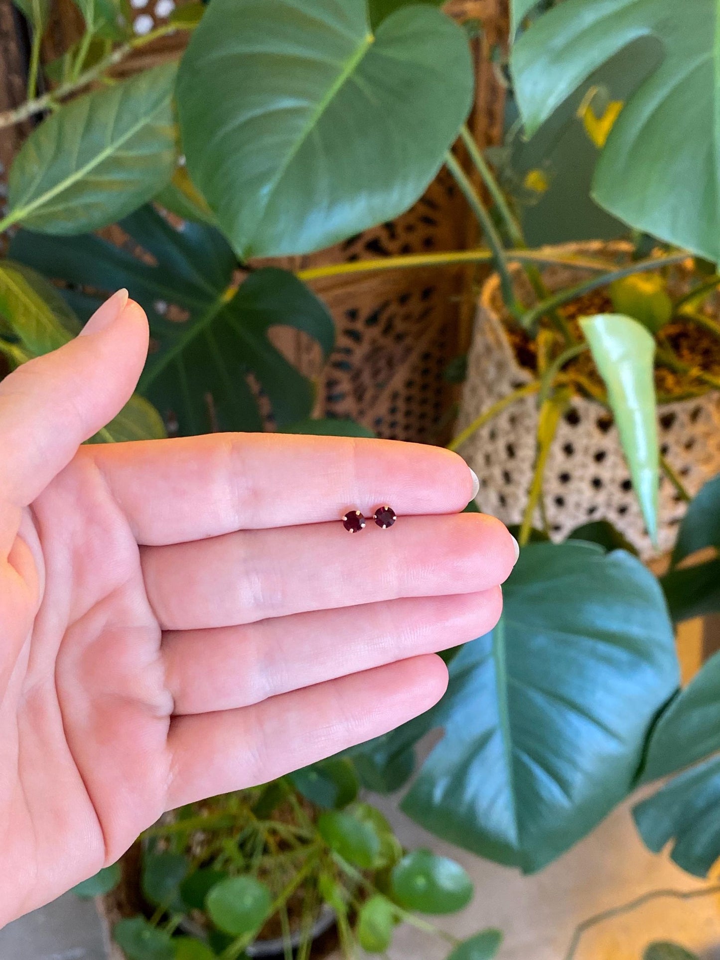 Vintage Solid 14k Yellow Gold Garnet Stud Earrings