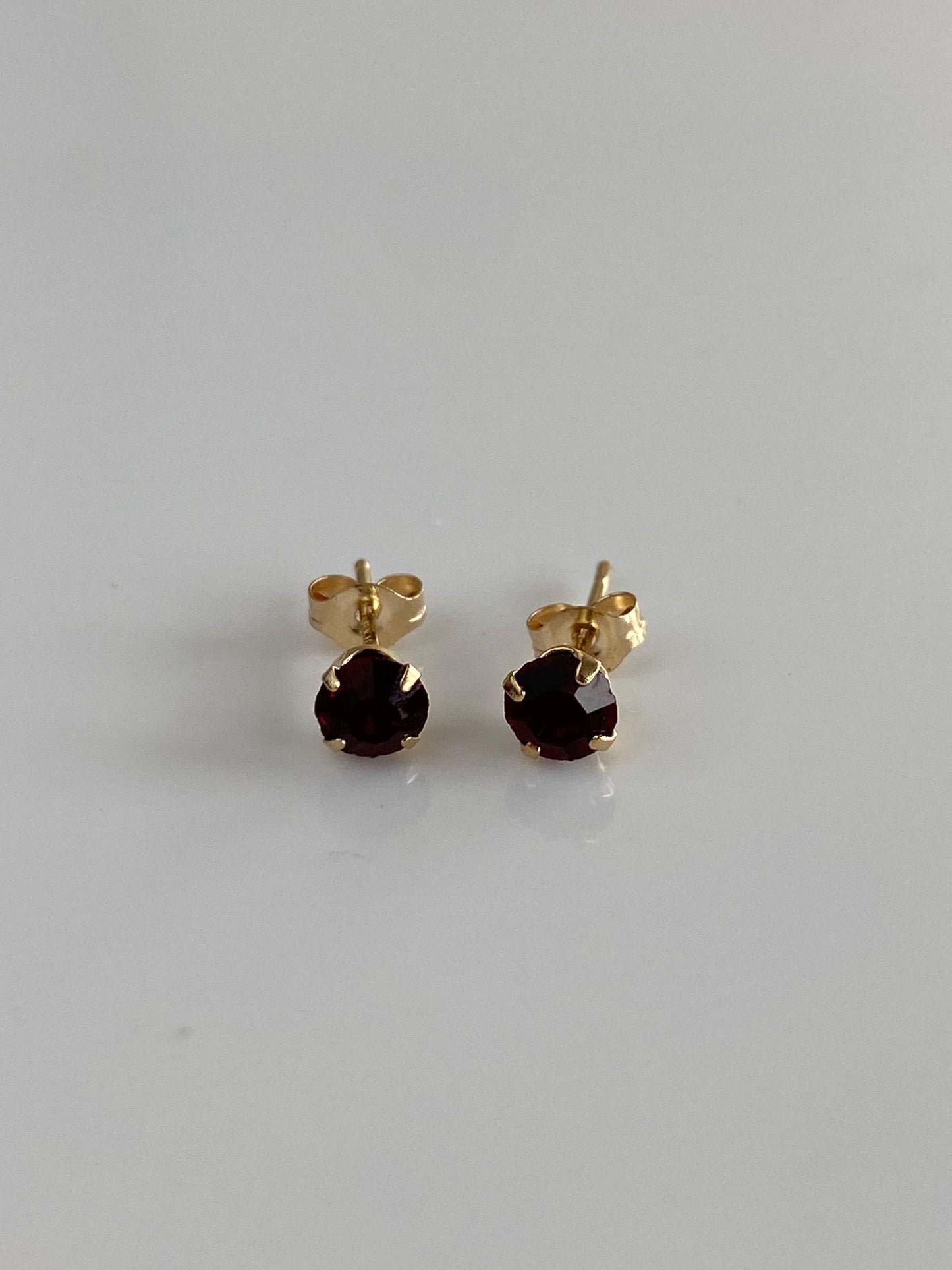 Vintage Solid 14k Yellow Gold Garnet Stud Earrings