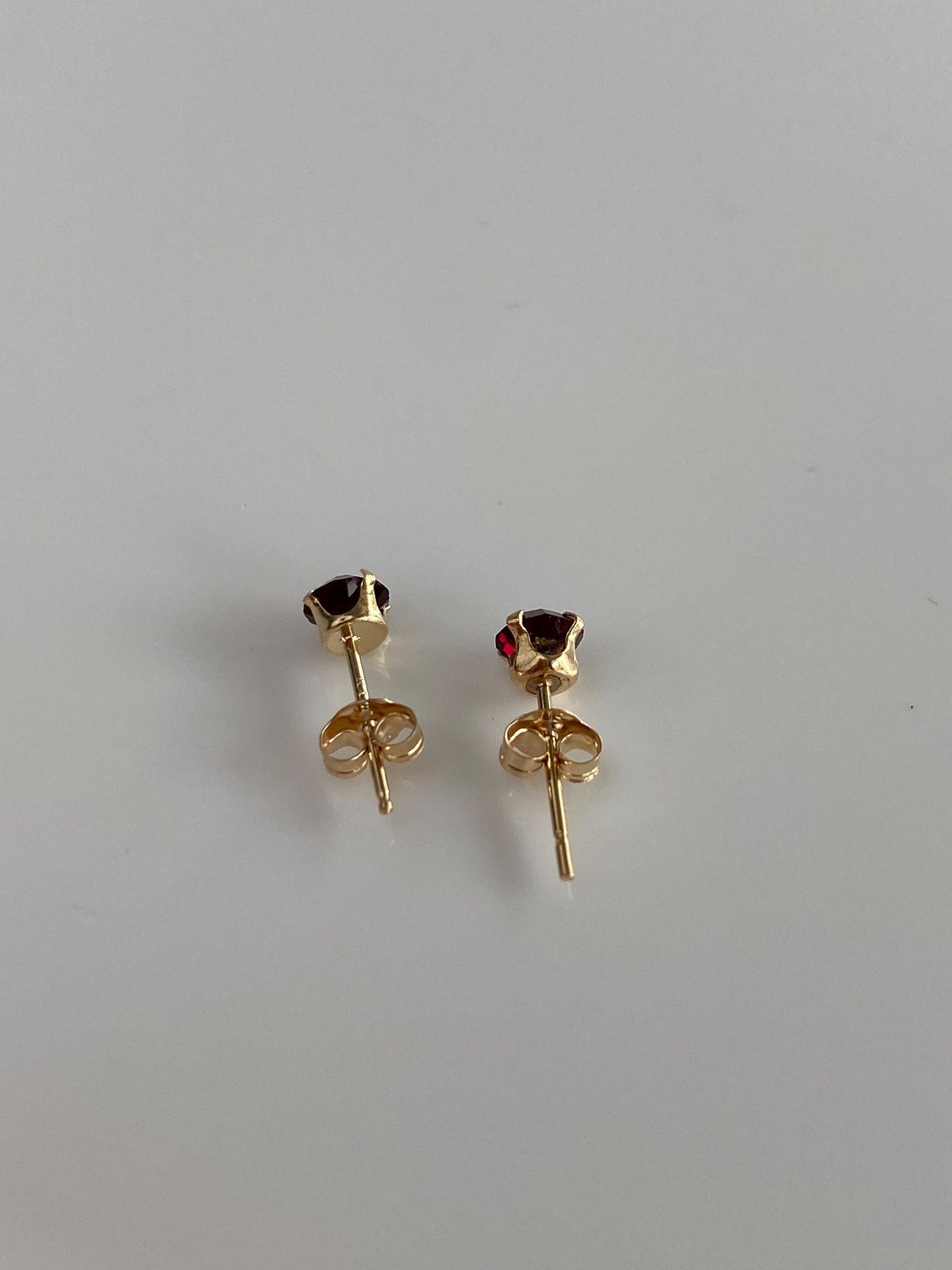 Vintage Solid 14k Yellow Gold Garnet Stud Earrings