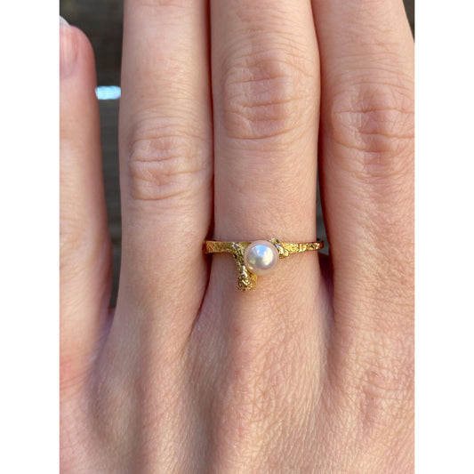 Vintage Solid 14k Yellow Gold Pearl Textured Ring - Size 7.75