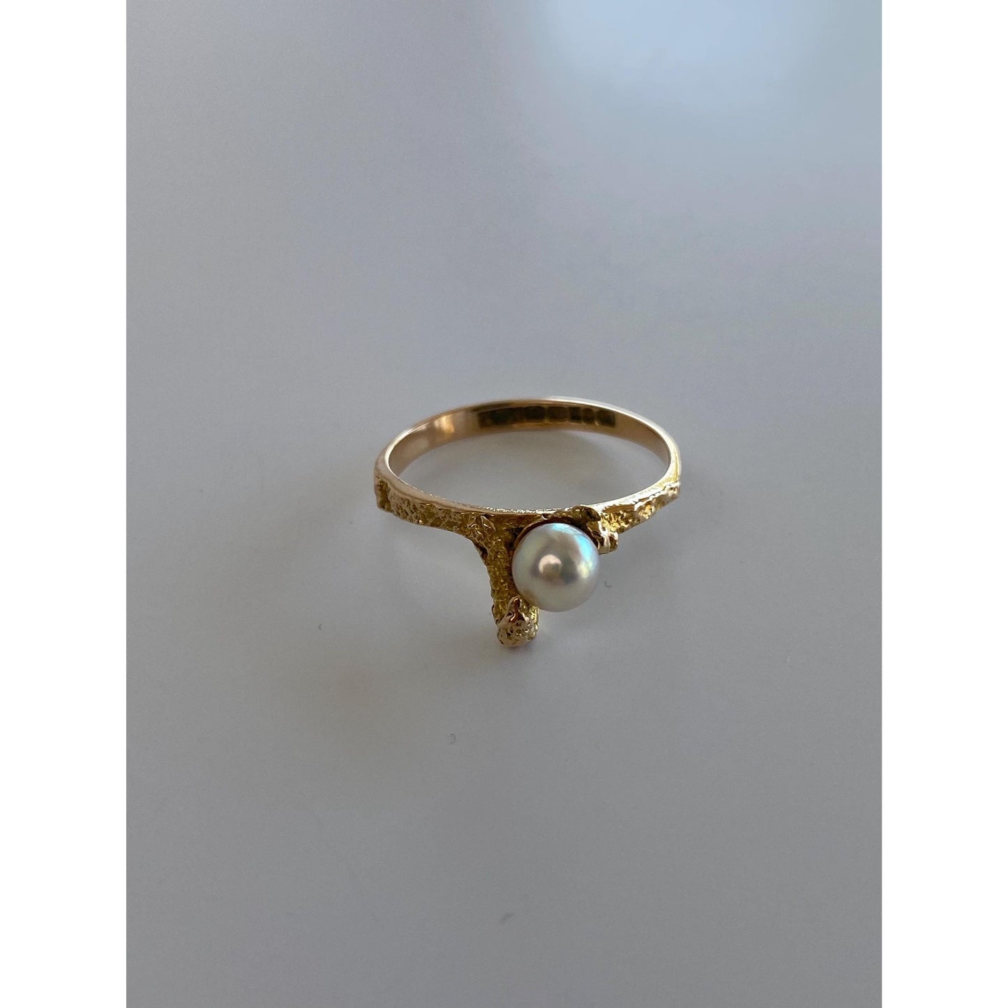 Vintage Solid 14k Yellow Gold Pearl Textured Ring - Size 7.75