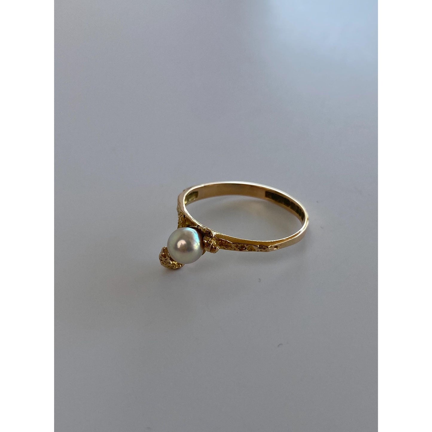 Vintage Solid 14k Yellow Gold Pearl Textured Ring - Size 7.75