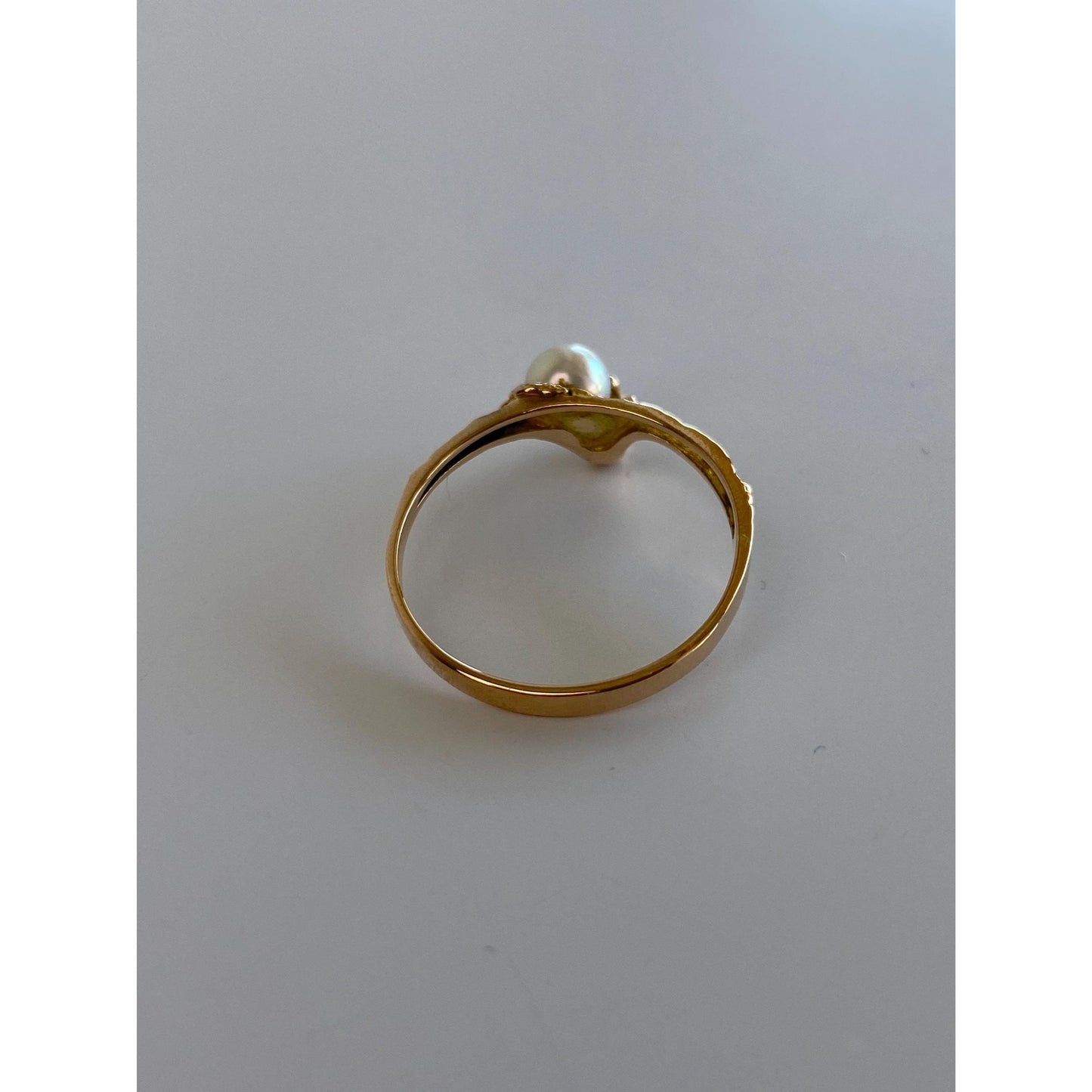 Vintage Solid 14k Yellow Gold Pearl Textured Ring - Size 7.75