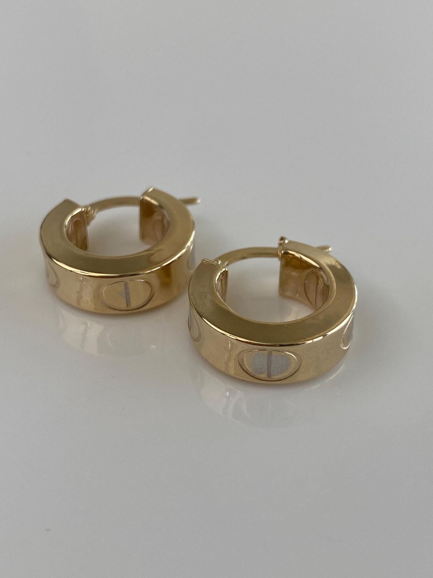 Vintage 14k White & Yellow Gold Screw Design Straight Edge Hoop Earrings
