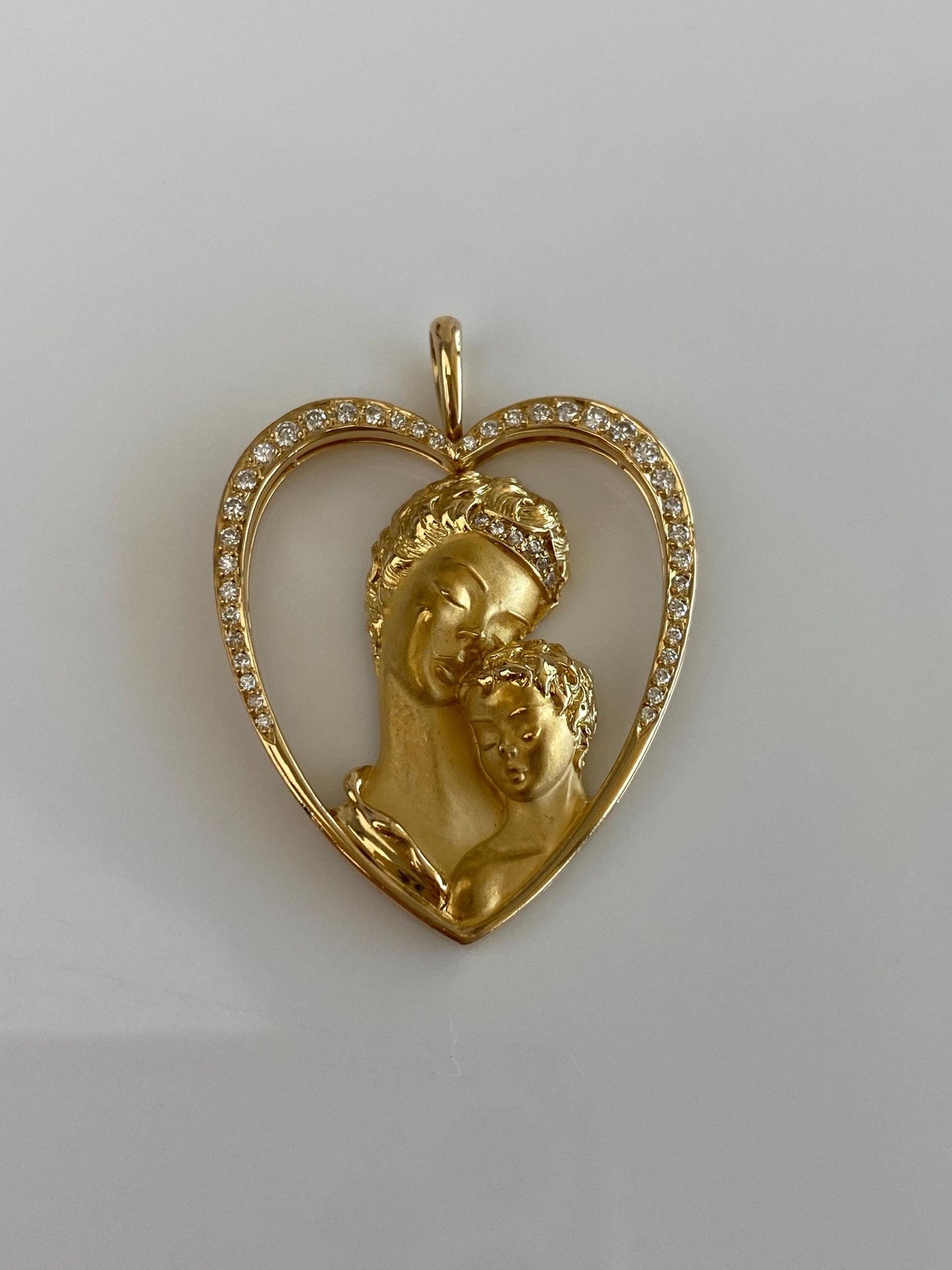 Vintage Solid 18k Yellow Gold Diamond Mother Child Heart Charm