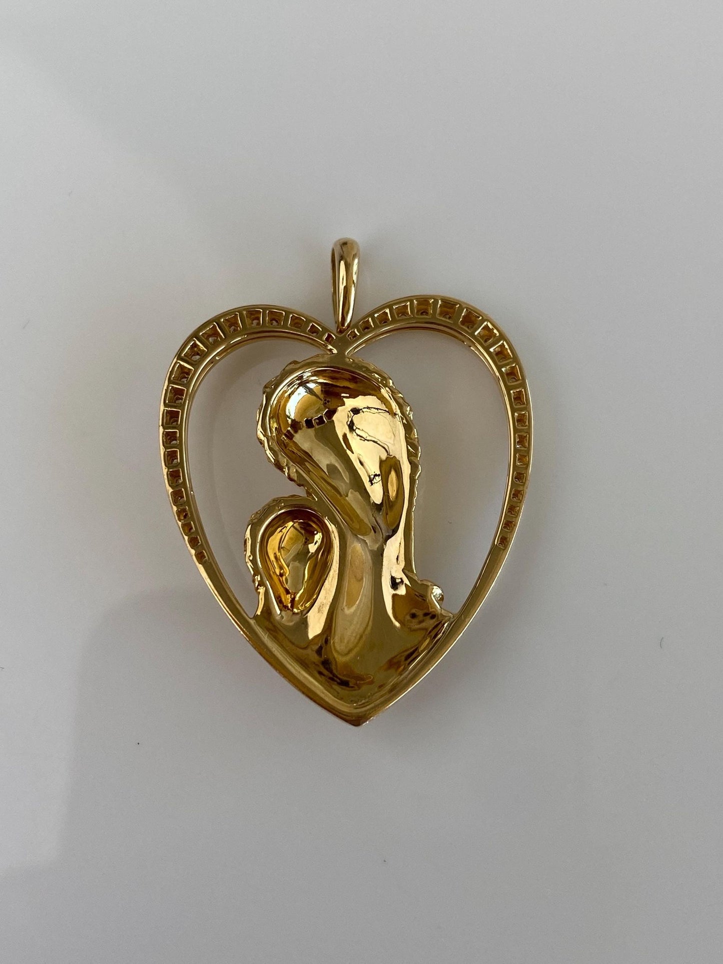 Vintage Solid 18k Yellow Gold Diamond Mother Child Heart Charm
