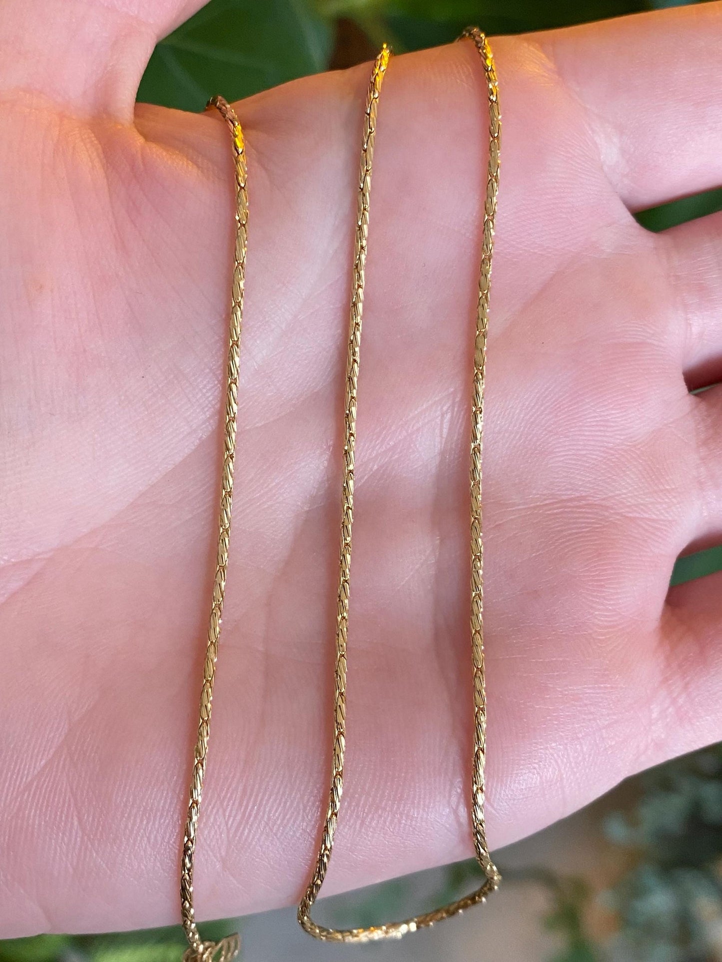 Vintage Solid 18k Yellow Gold Twist Snake Chain Necklace - 16 inches