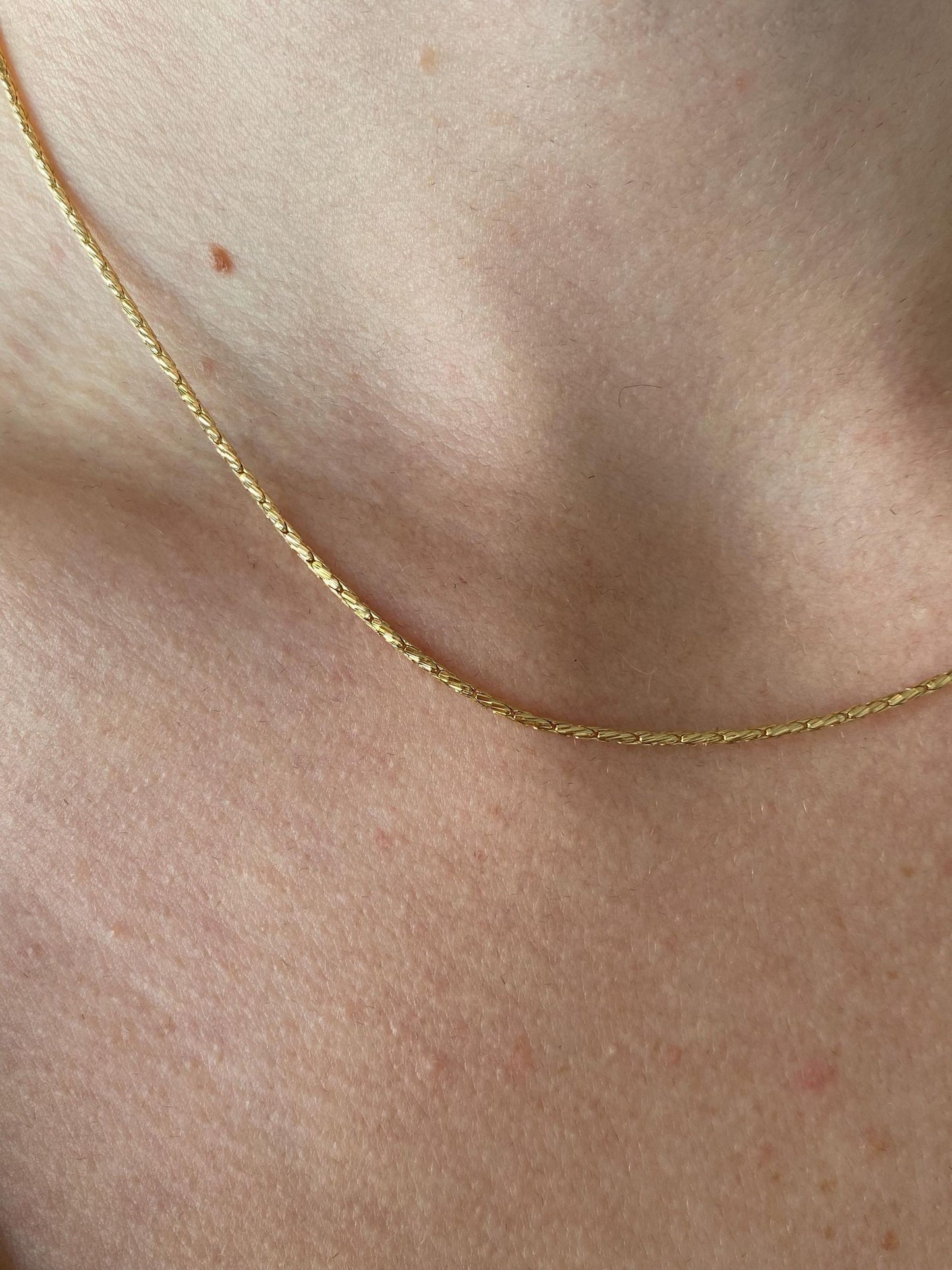 Vintage Solid 18k Yellow Gold Twist Snake Chain Necklace - 16 inches