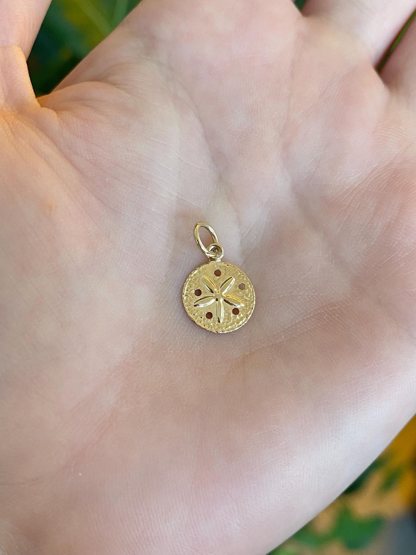 Vintage Solid 14k Yellow Gold Sand Dollar Charm