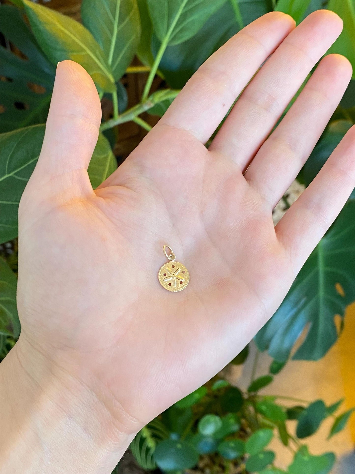 Vintage Solid 14k Yellow Gold Sand Dollar Charm