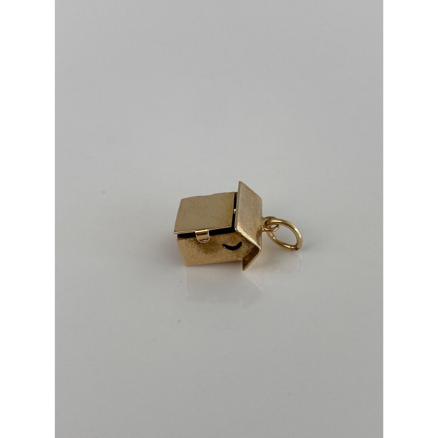 Vintage Solid 14k Yellow Gold Articulated Sam & Lew Outhouse Charm