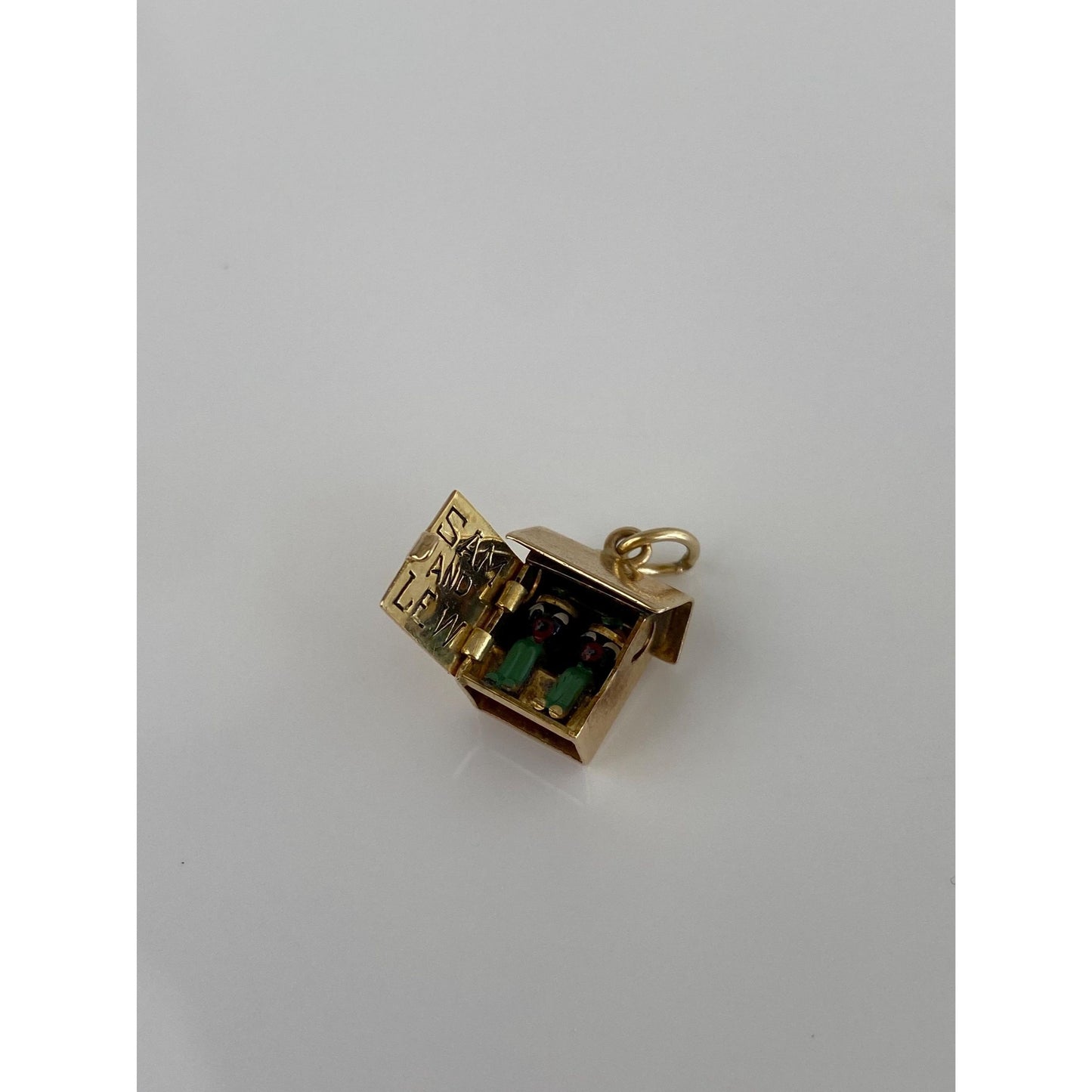 Vintage Solid 14k Yellow Gold Articulated Sam & Lew Outhouse Charm