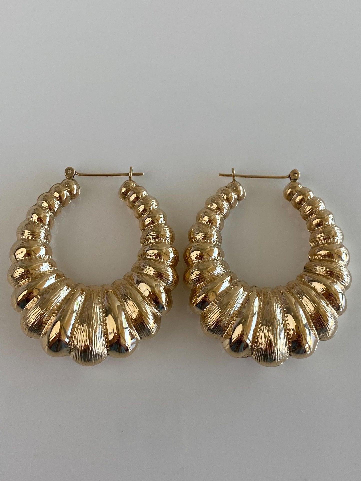 Vintage 14k Yellow Gold Large Designed Scalloped Hoop Earrings