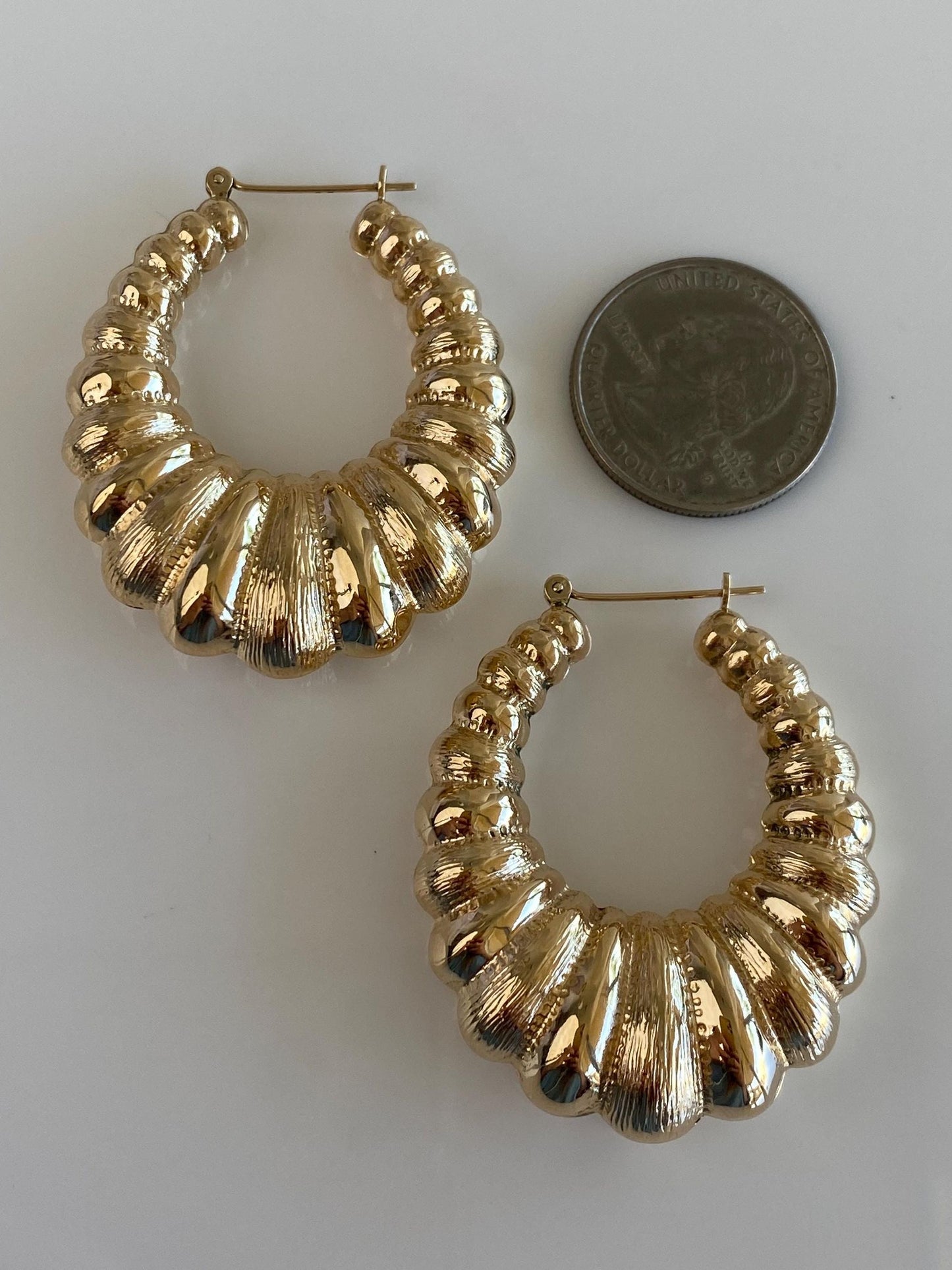 Vintage 14k Yellow Gold Large Designed Scalloped Hoop Earrings