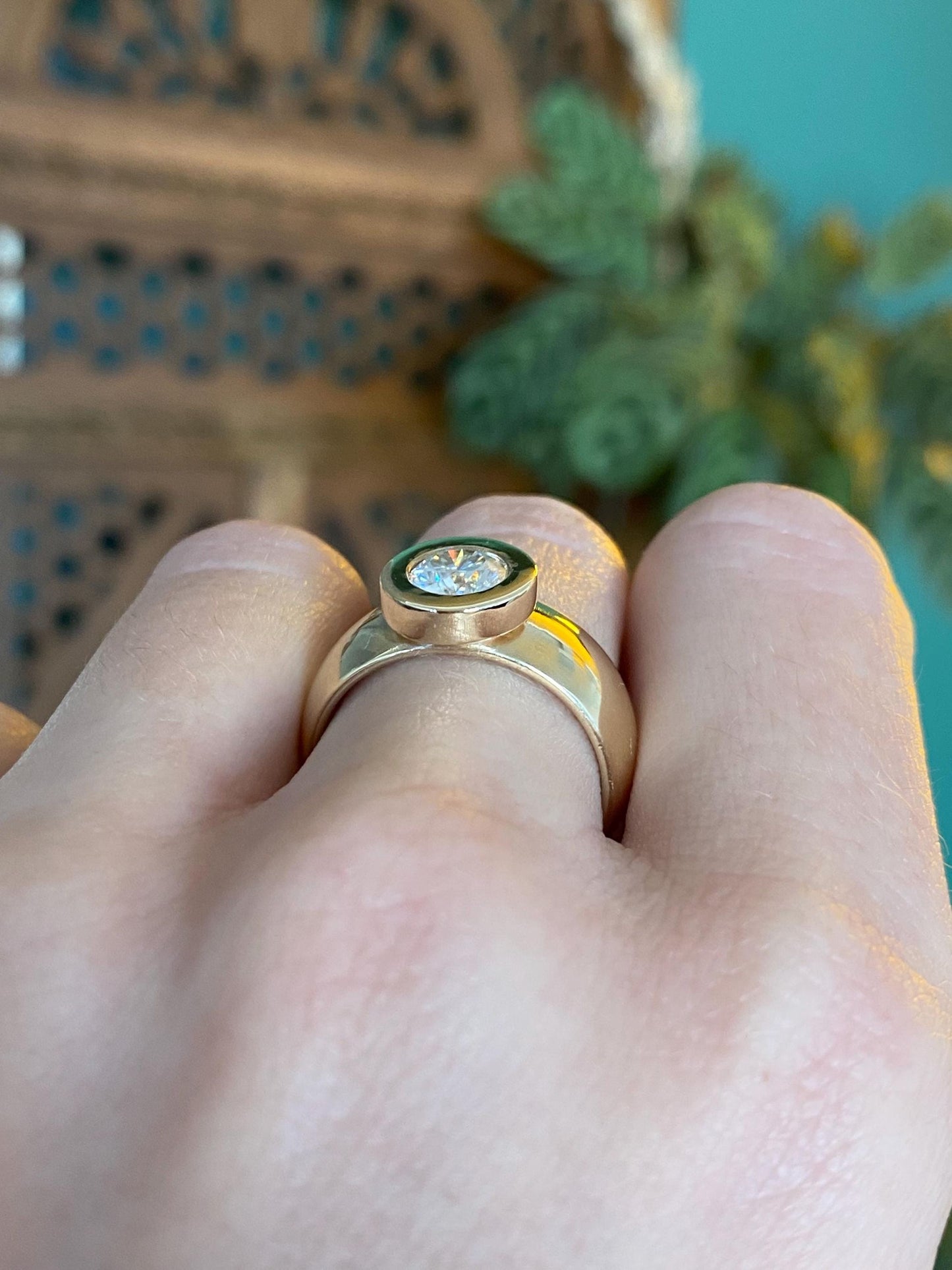 Vintage Solid 9k Yellow Gold Moissonite Ring - Size 6.75