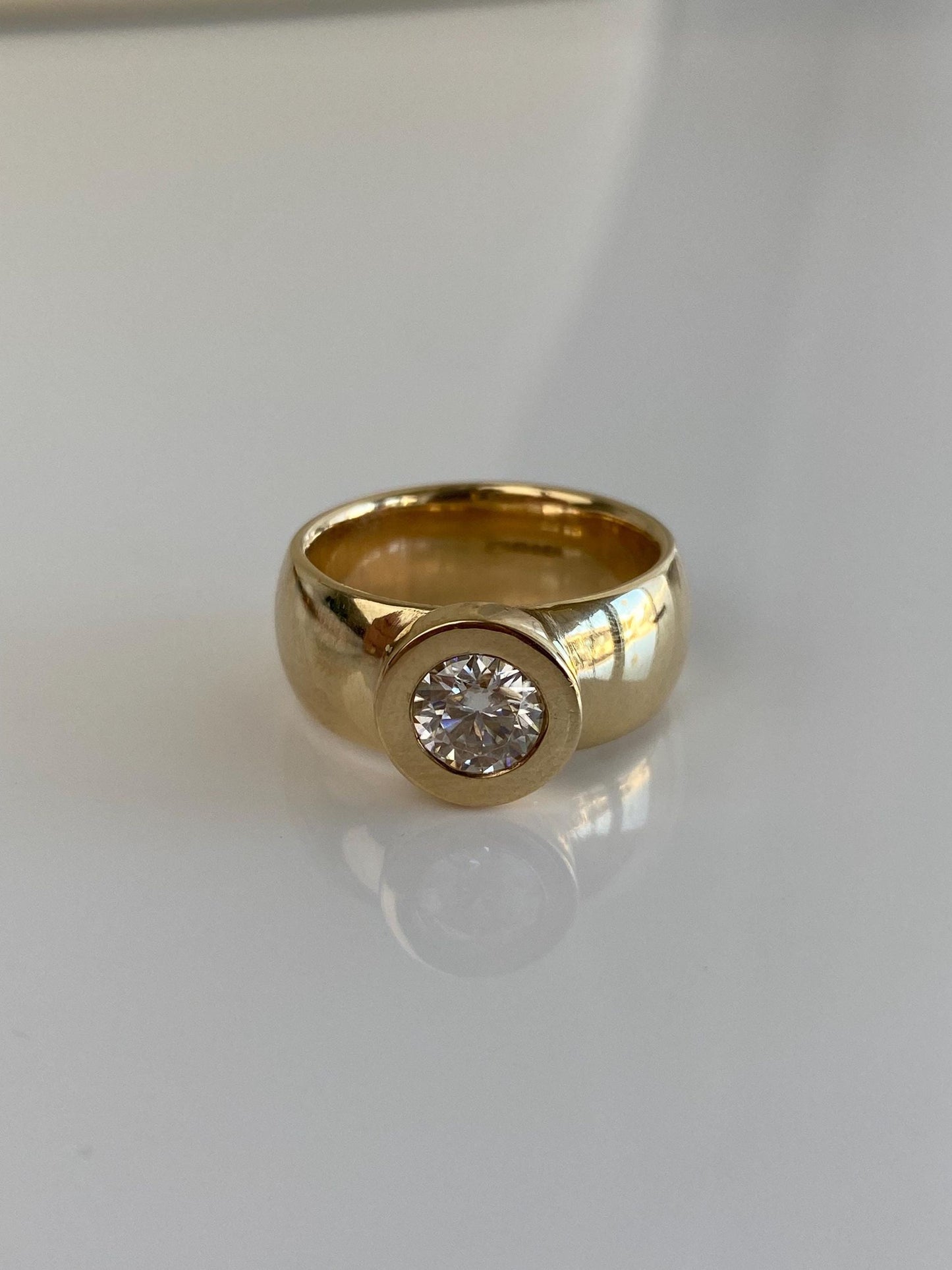Vintage Solid 9k Yellow Gold Moissonite Ring - Size 6.75
