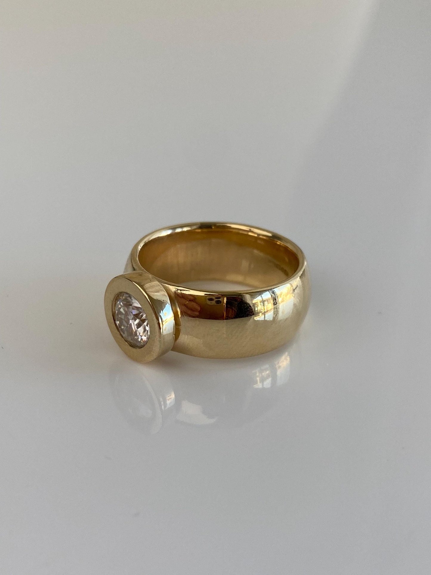 Vintage Solid 9k Yellow Gold Moissonite Ring - Size 6.75