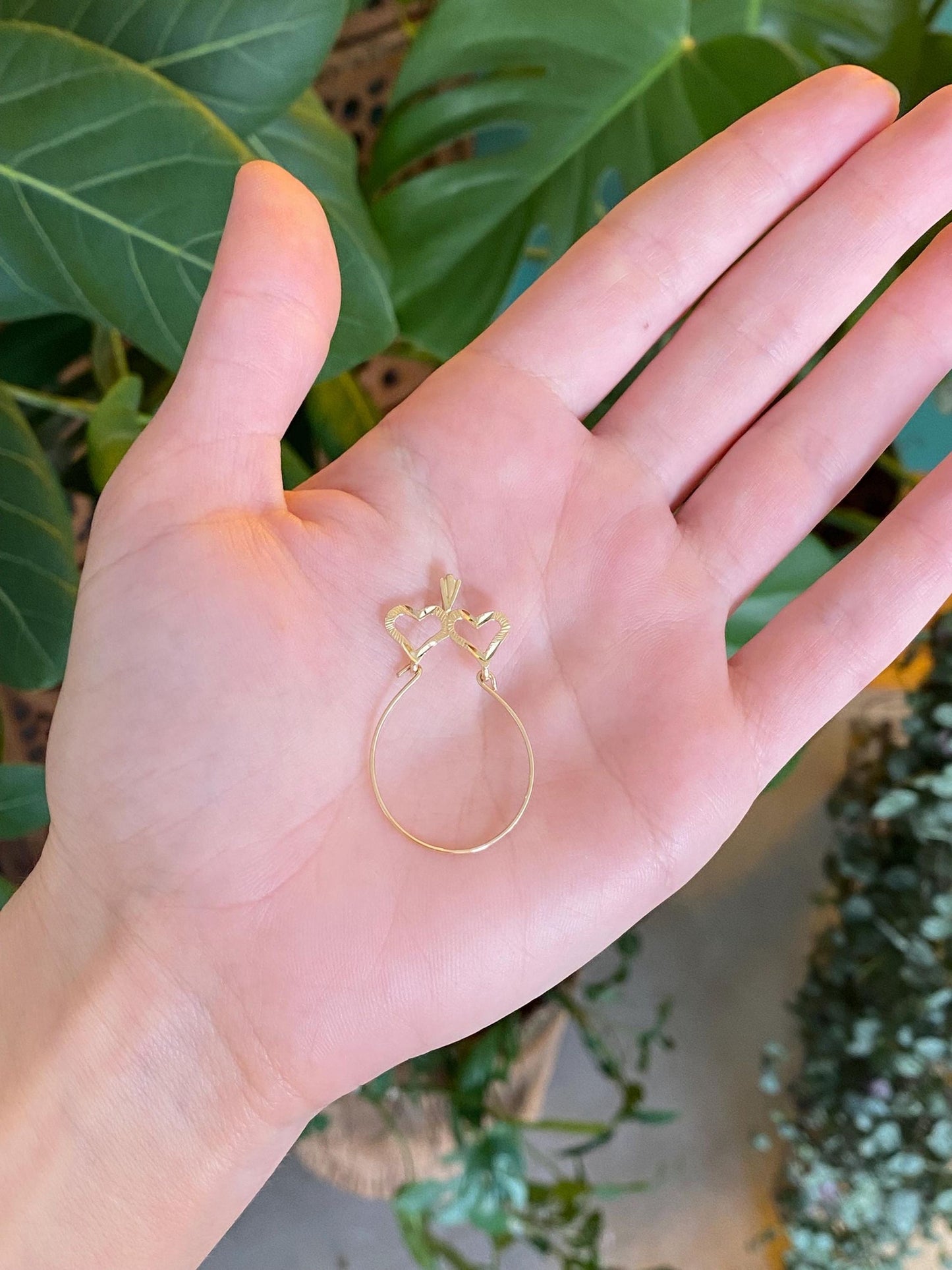 Vintage Solid 14k Yellow Gold Diamond Cut Hearts Charm Holder Charm