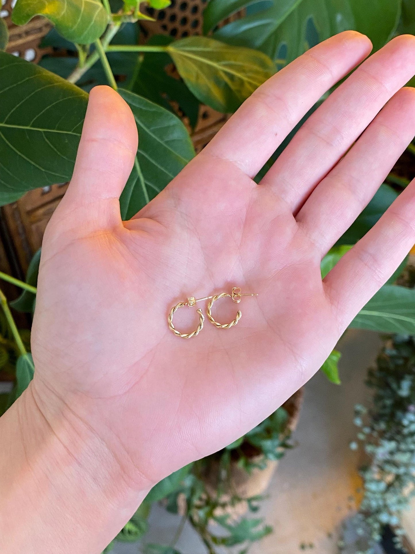 Vintage Solid 14k Yellow Gold Little Twist Hoop Earrings