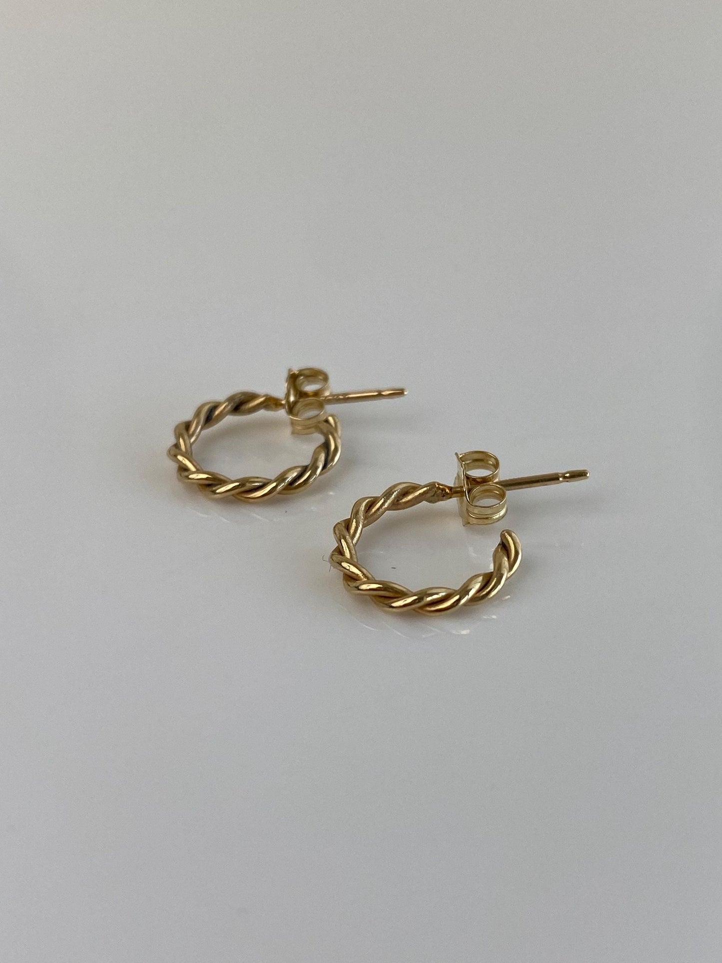 Vintage Solid 14k Yellow Gold Little Twist Hoop Earrings