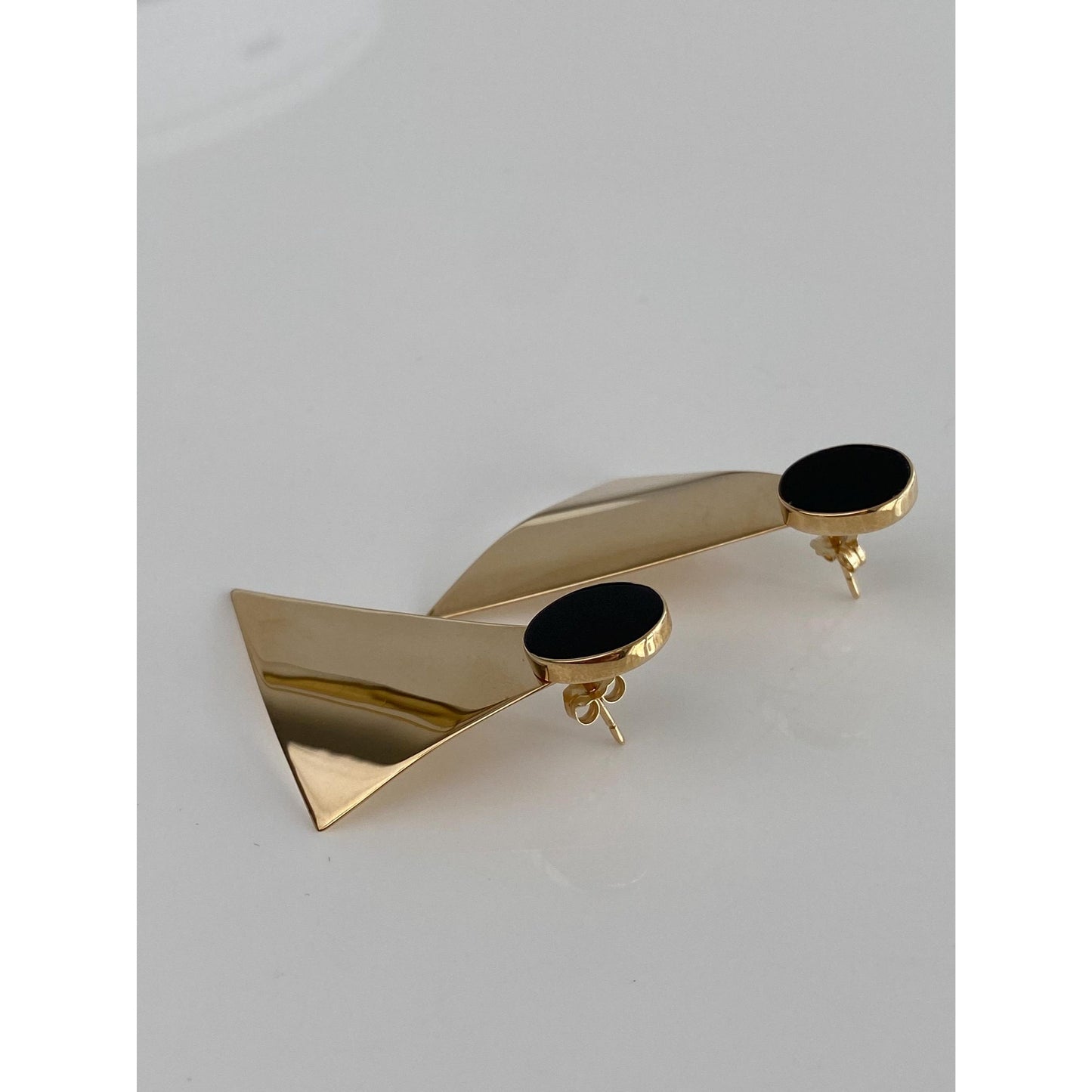 Vintage Solid 14k Yellow Gold Black Onyx Triangle Drop Earrings