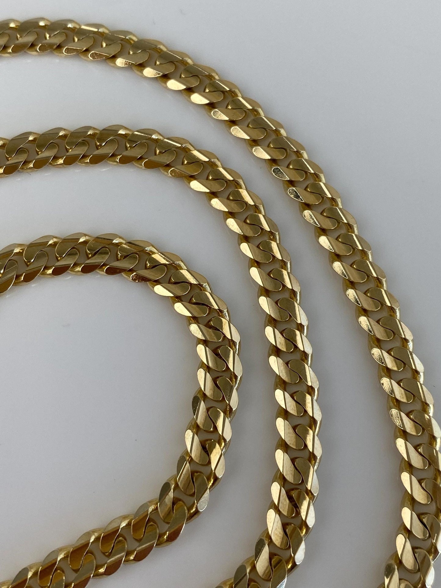 Vintage Solid 14k Yellow Gold Chunky Flat Curb Chain Necklace - 21.75 inches