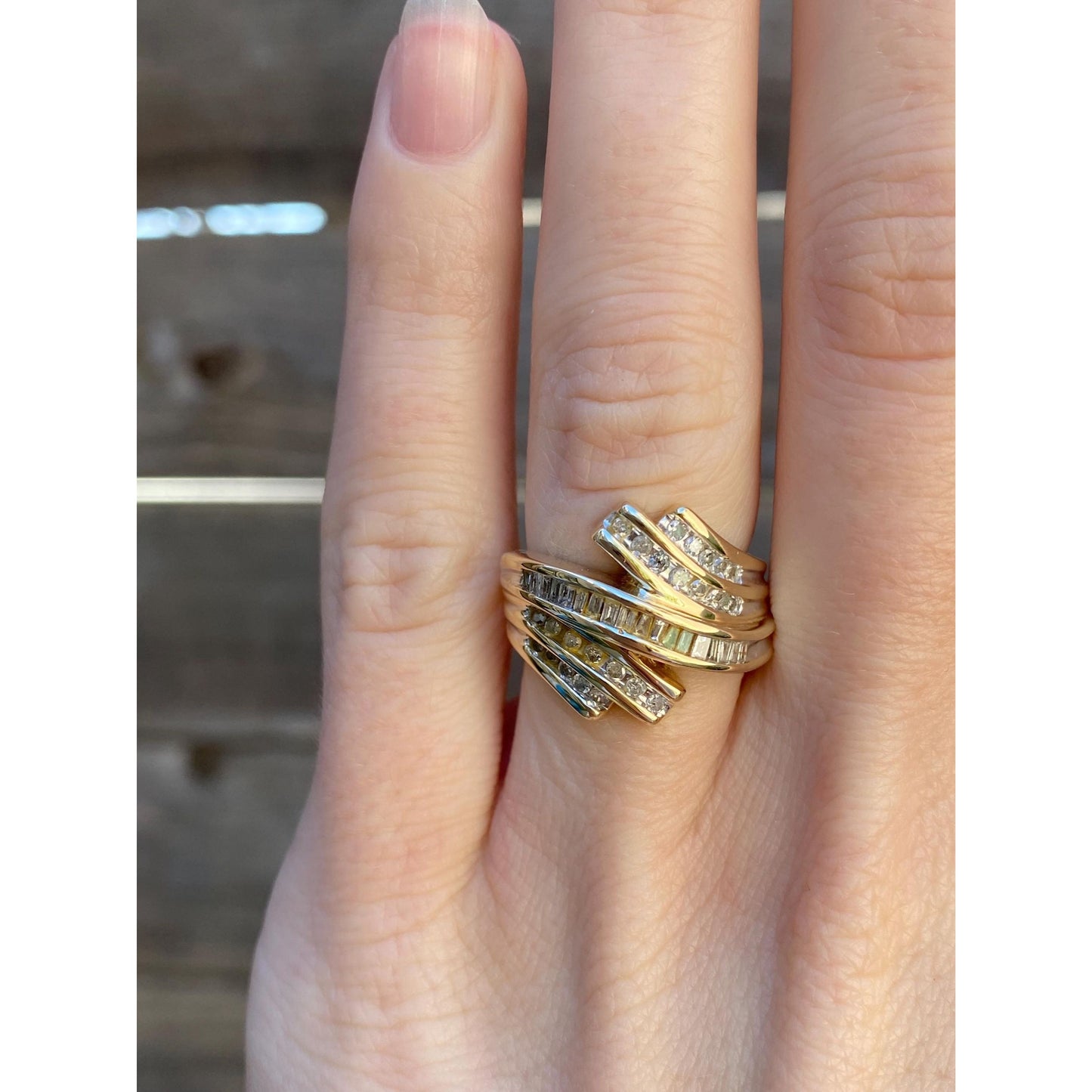 Vintage Solid 10k Yellow Gold Diamond Twist Ring - Size 3.75