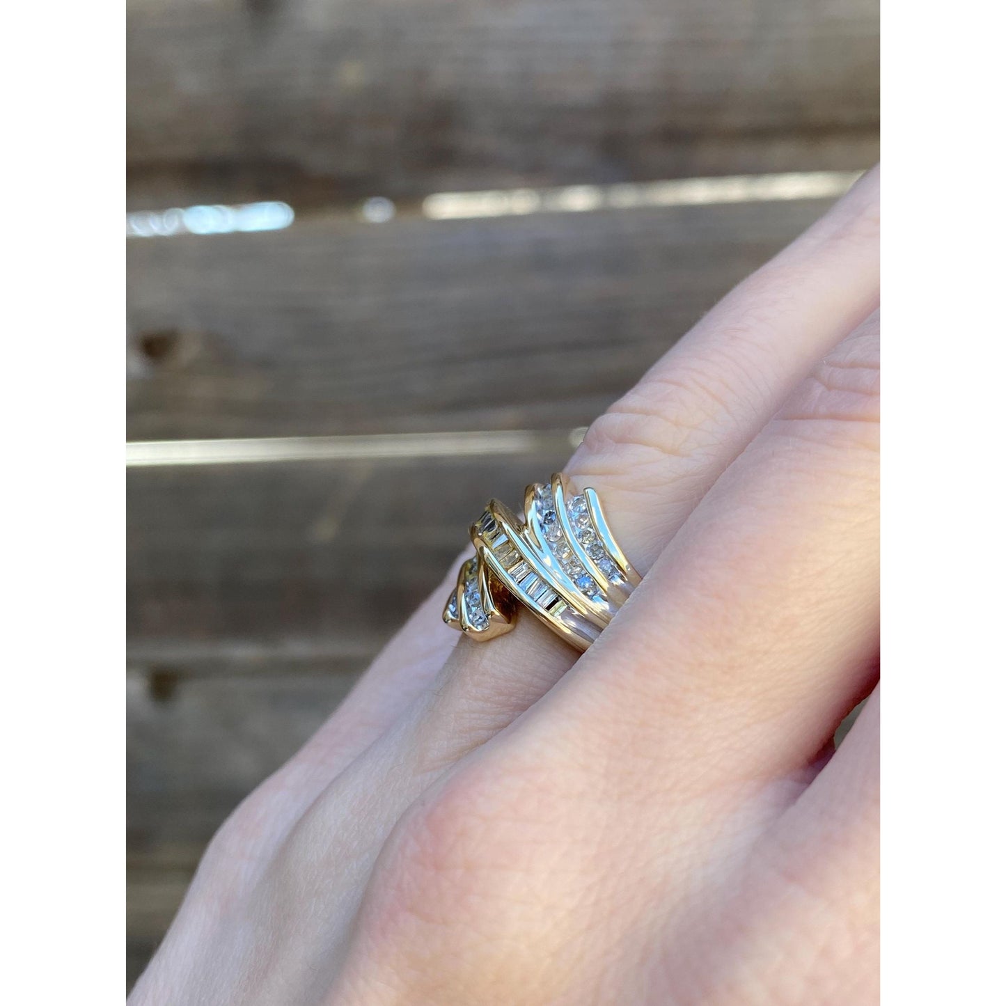 Vintage Solid 10k Yellow Gold Diamond Twist Ring - Size 3.75