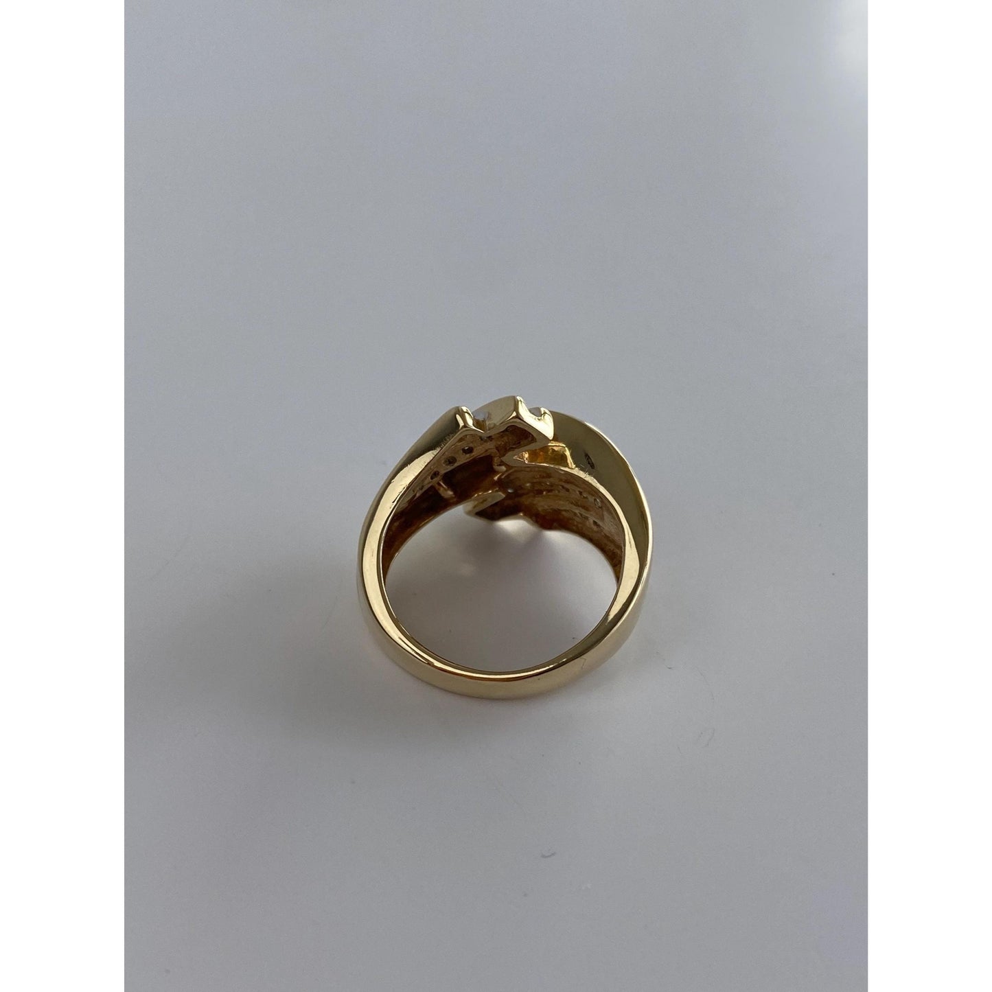 Vintage Solid 10k Yellow Gold Diamond Twist Ring - Size 3.75