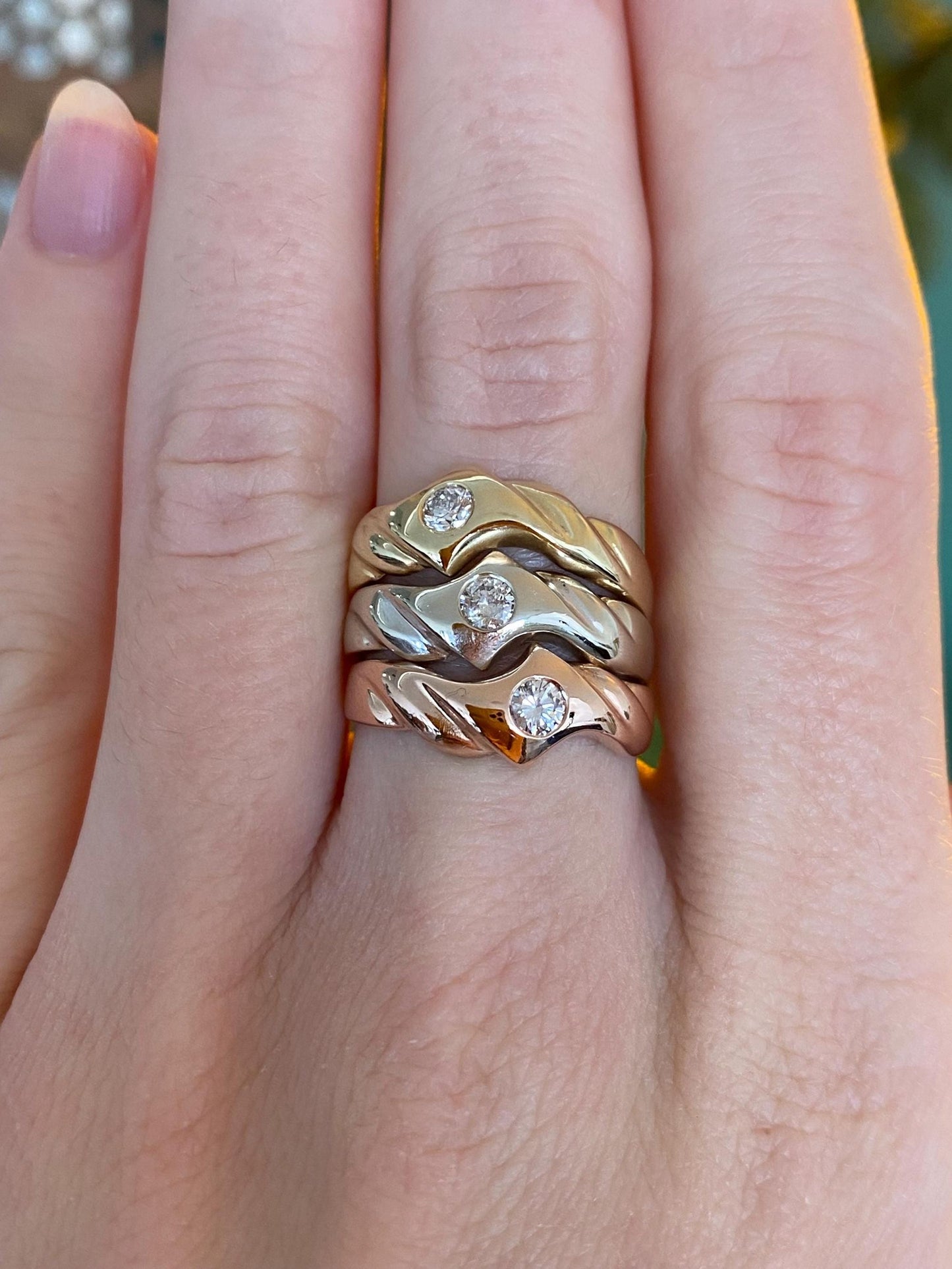 Vintage Solid 14k Tri Tone Gold Diamond Ring Band - Size 6.25