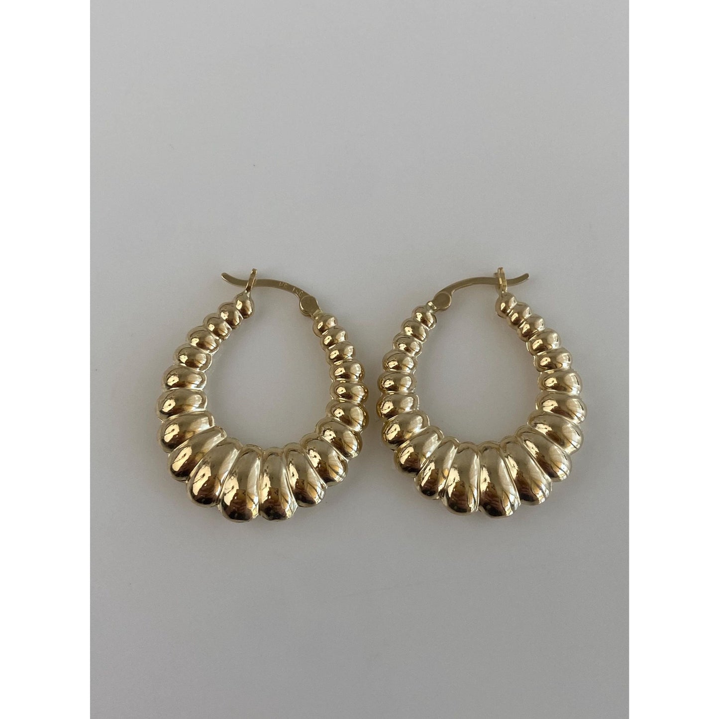 Vintage 14k Yellow Gold Scalloped Hoop Earrings
