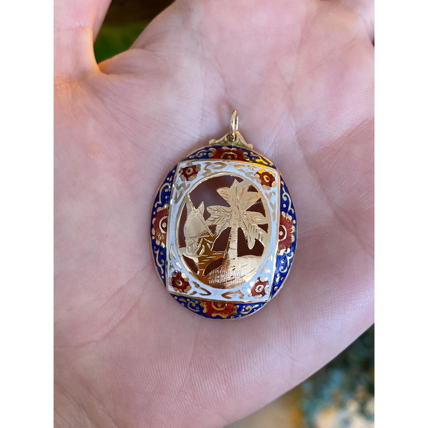 Vintage Solid 14k Yellow Gold Enamel Island Charm