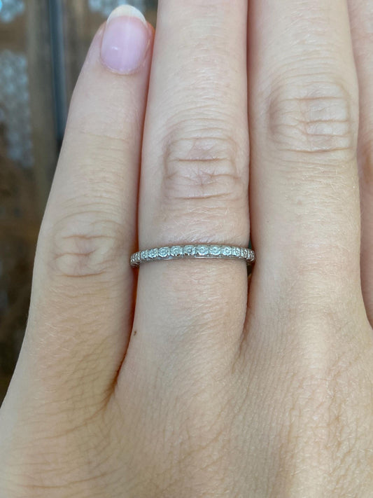 Vintage Solid 18k White Gold Floral Designed Ring Band - Size 5.75
