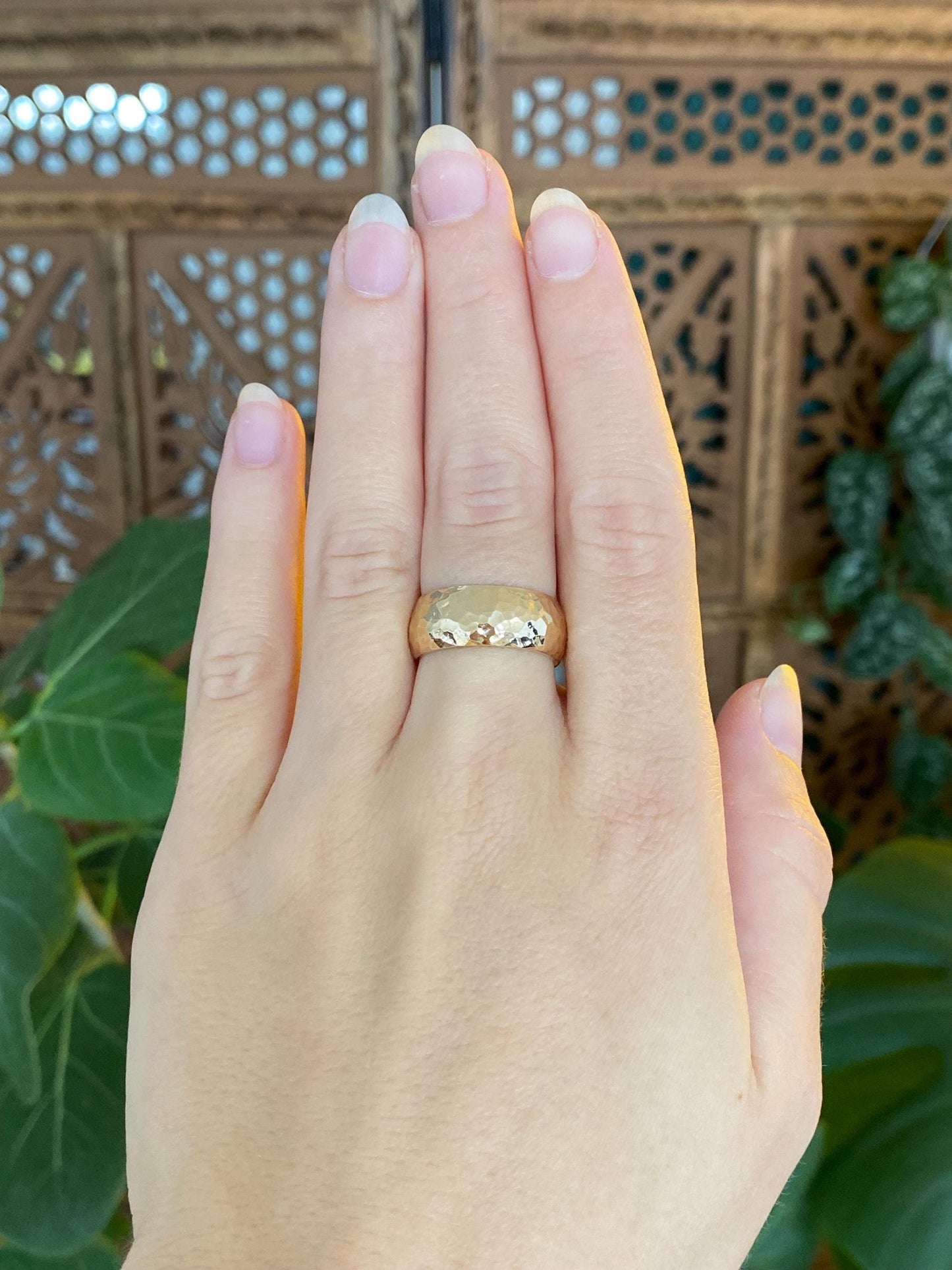 Vintage Solid 14k Yellow Gold Chunky Hammered Texture Ring Band - Size 7