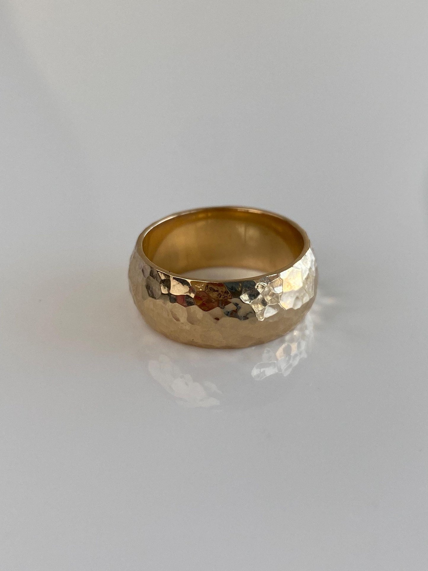 Vintage Solid 14k Yellow Gold Chunky Hammered Texture Ring Band - Size 7