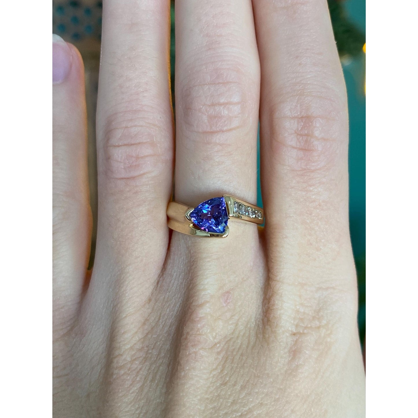 Solid 18k Yellow Gold Diamond Tanzanite Ring - Size 7
