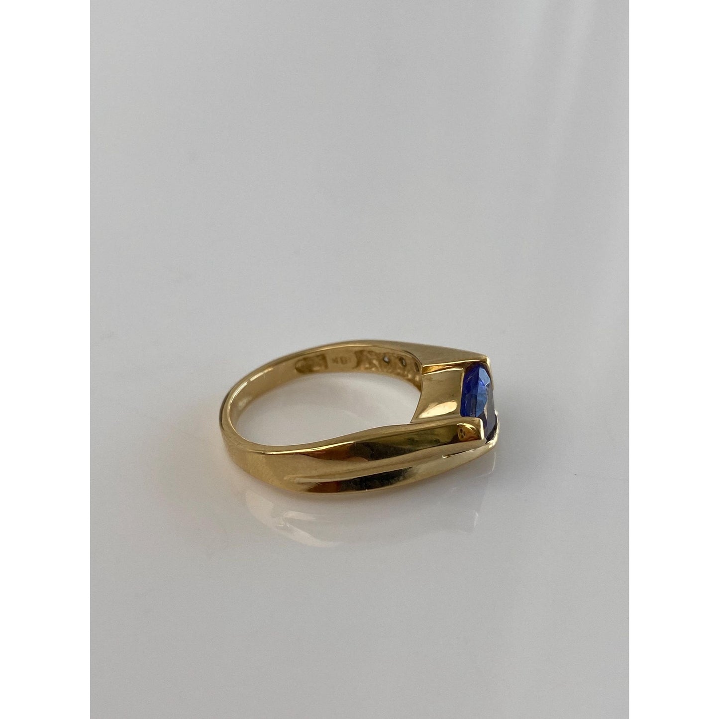 Solid 18k Yellow Gold Diamond Tanzanite Ring - Size 7