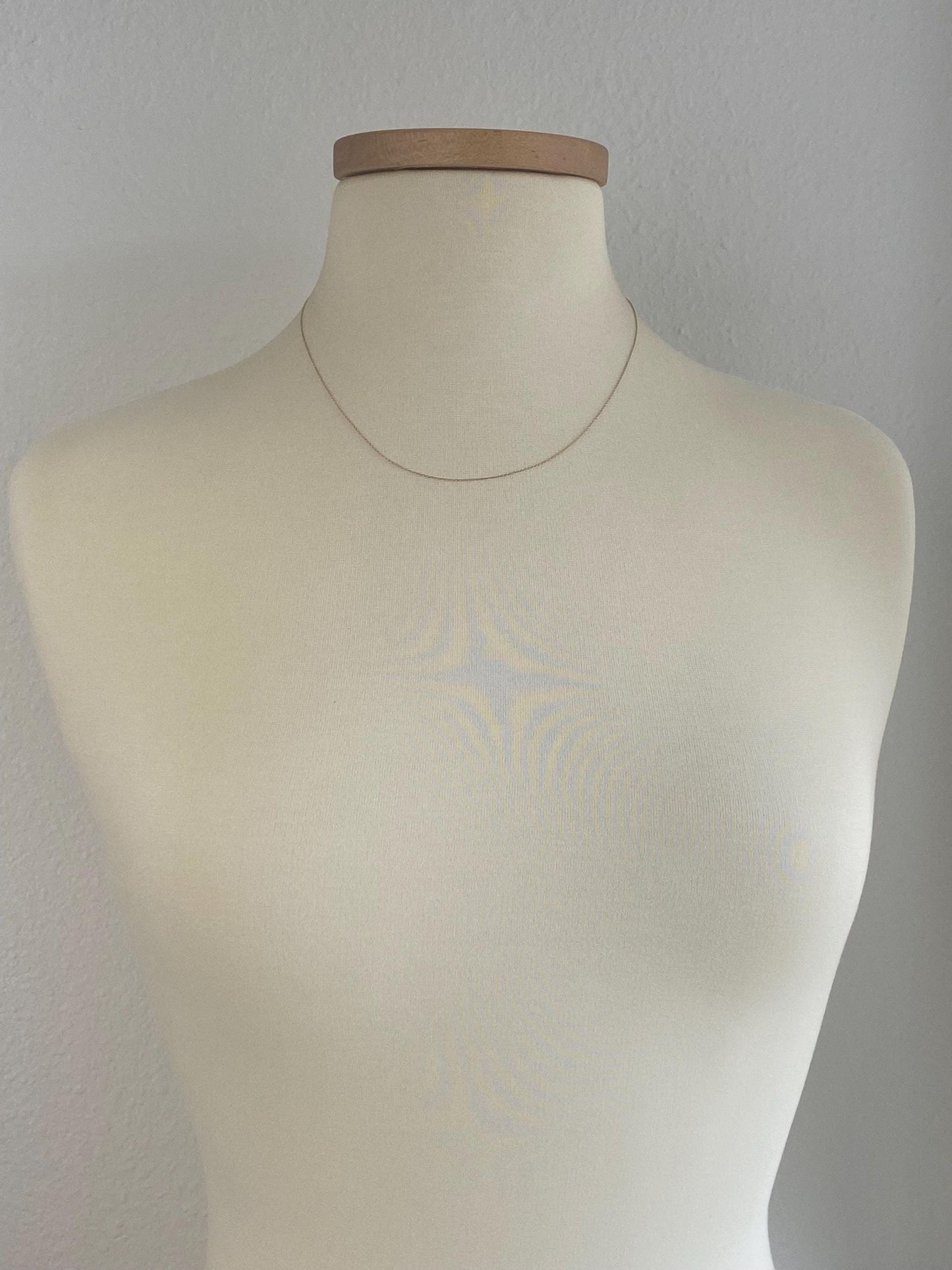 Vintage Solid 14k Yellow Gold Dainty Elongated Curb Chain Necklace - 18.75 inches