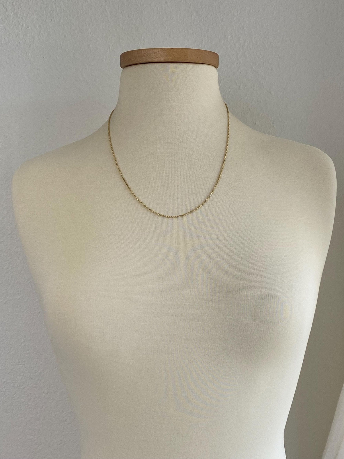 Vintage Solid 14k Yellow Gold Diamond Cut Long Slim Rope Chain Necklace - 22 inches