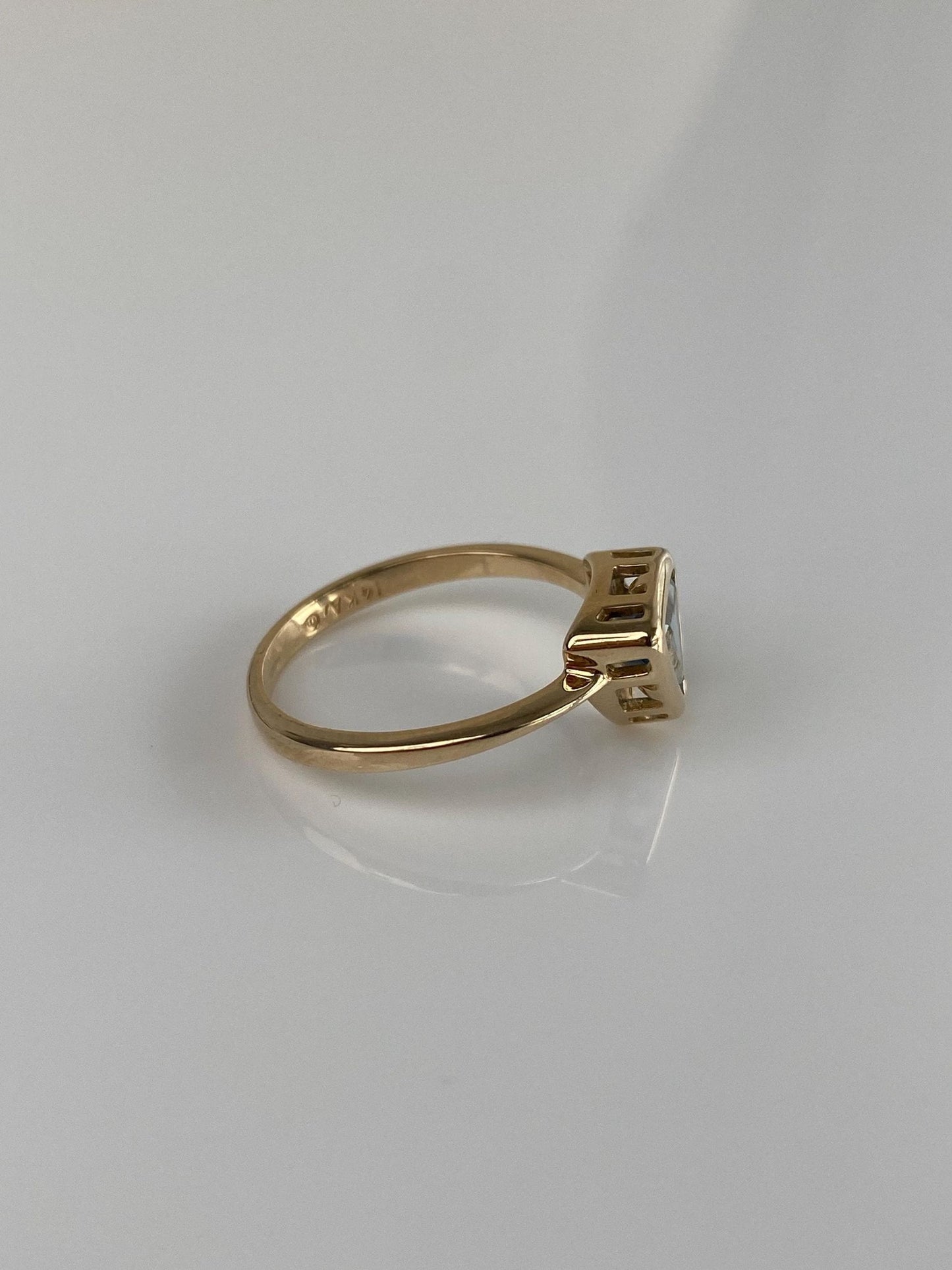 Vintage Solid 14k Yellow Gold Topaz Triangle Ring - Size 6