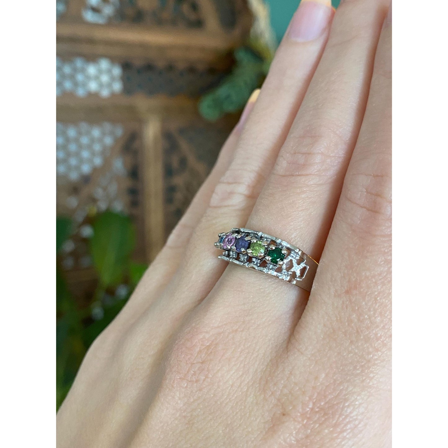 Vintage Solid 10k White Gold Aquamarine Pink Sapphire Amethyst Peridot Emerald Ring Band - Size 8.25