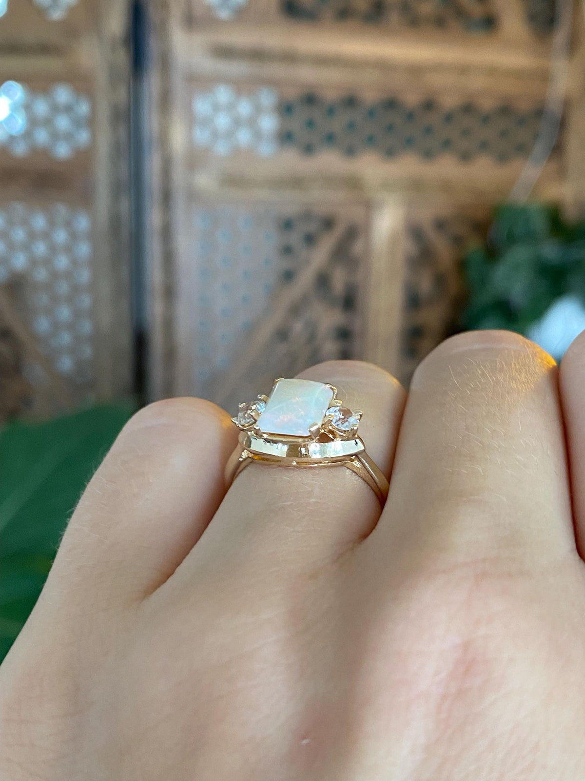 Vintage Solid 14k Yellow Gold Opal Clear Spinel Ring - Size 4.75