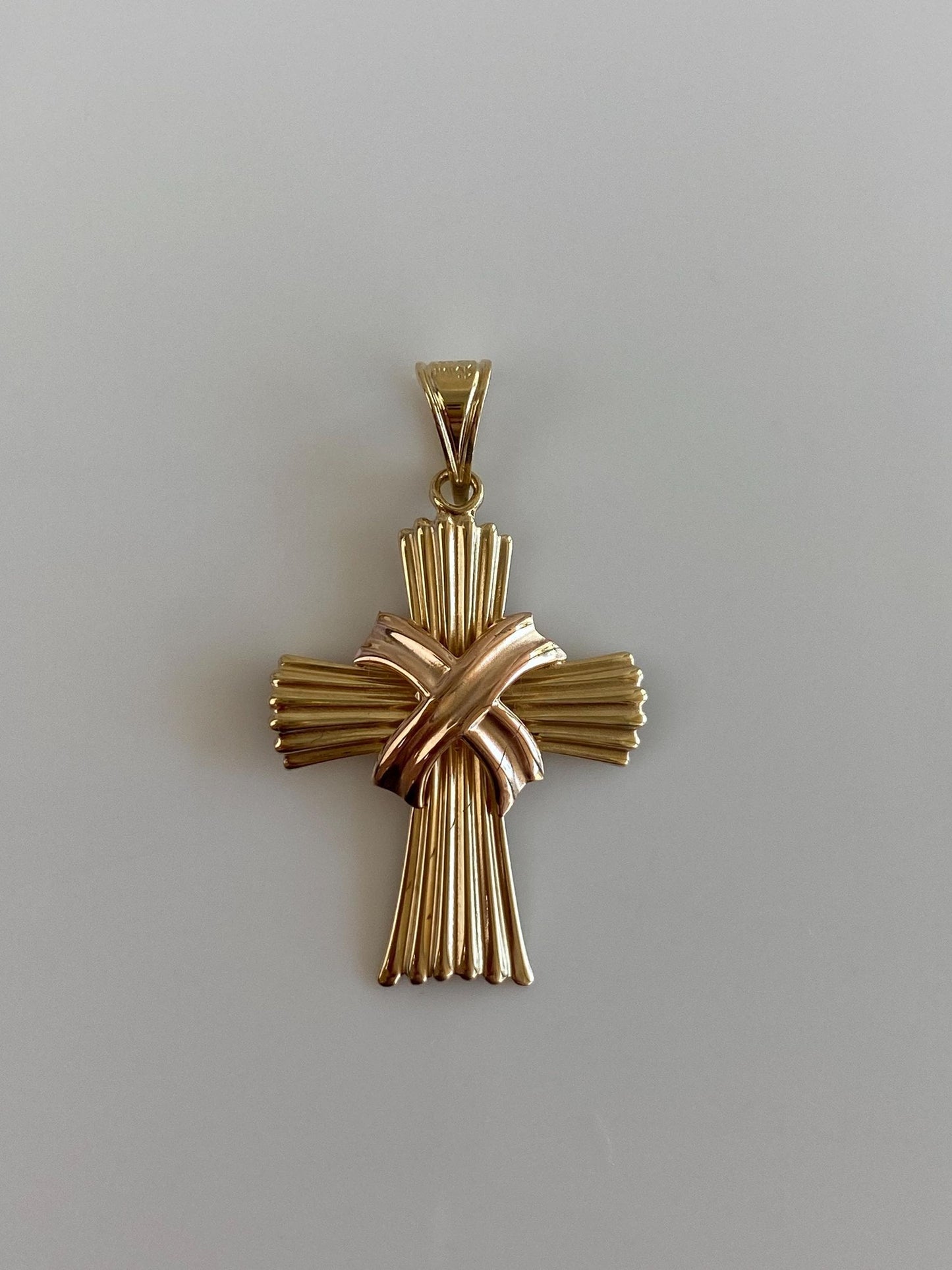 Vintage Solid 14k Yellow Gold Fluted Cross Charm
