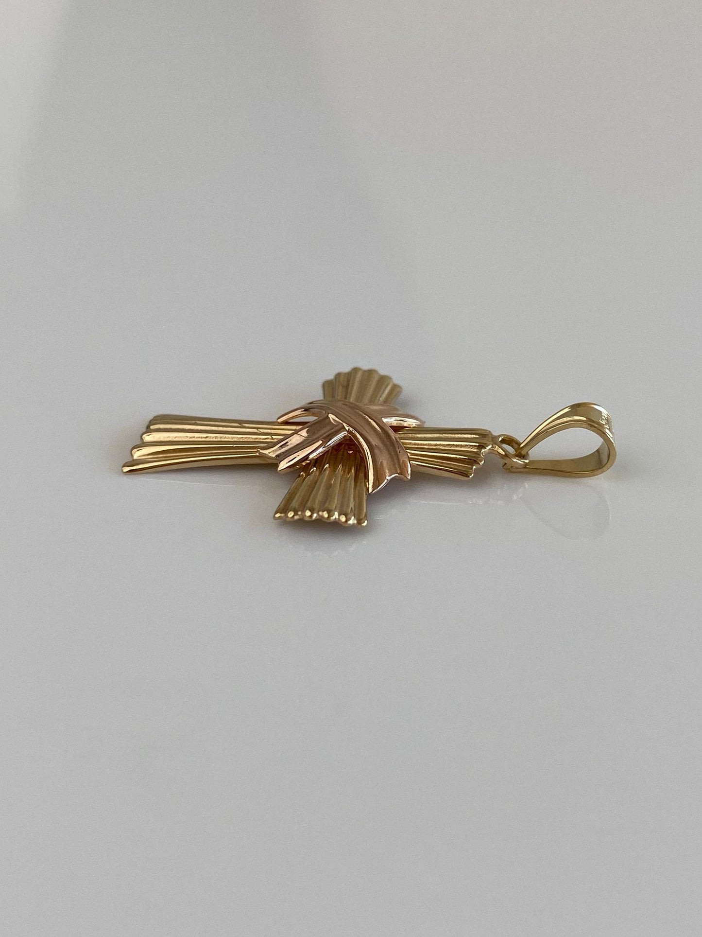 Vintage Solid 14k Yellow Gold Fluted Cross Charm