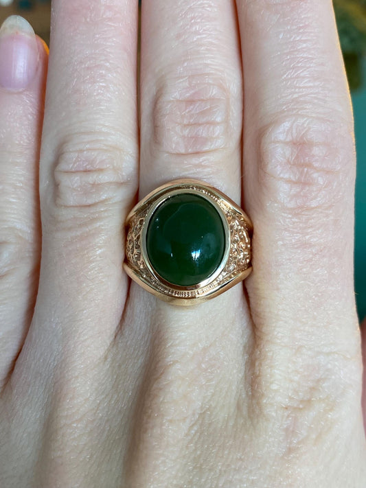 Vintage Solid 9k Yellow Gold Nephrite Signet Ring - Size 7