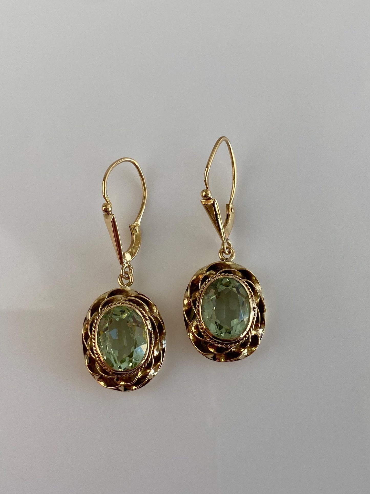 Vintage Solid 14k Yellow Gold Blue Cubic Zirconia Dangle Earrings