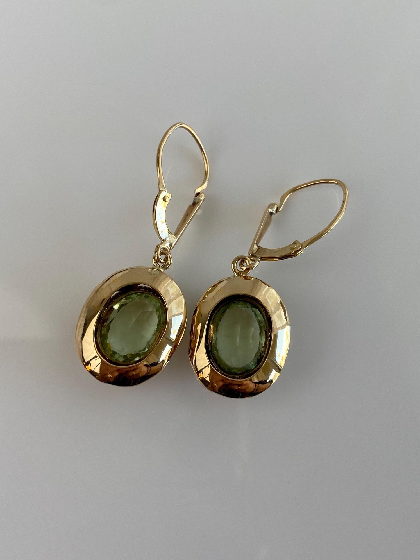 Vintage Solid 14k Yellow Gold Blue Cubic Zirconia Dangle Earrings
