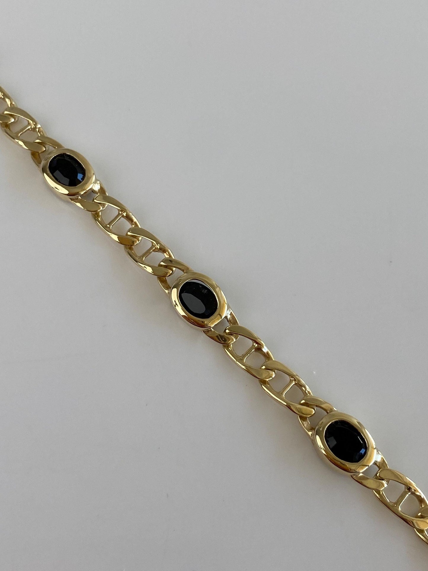 Vintage Solid 14k Yellow Gold Black Onyx Mariner Link Bracelet - 7 inches