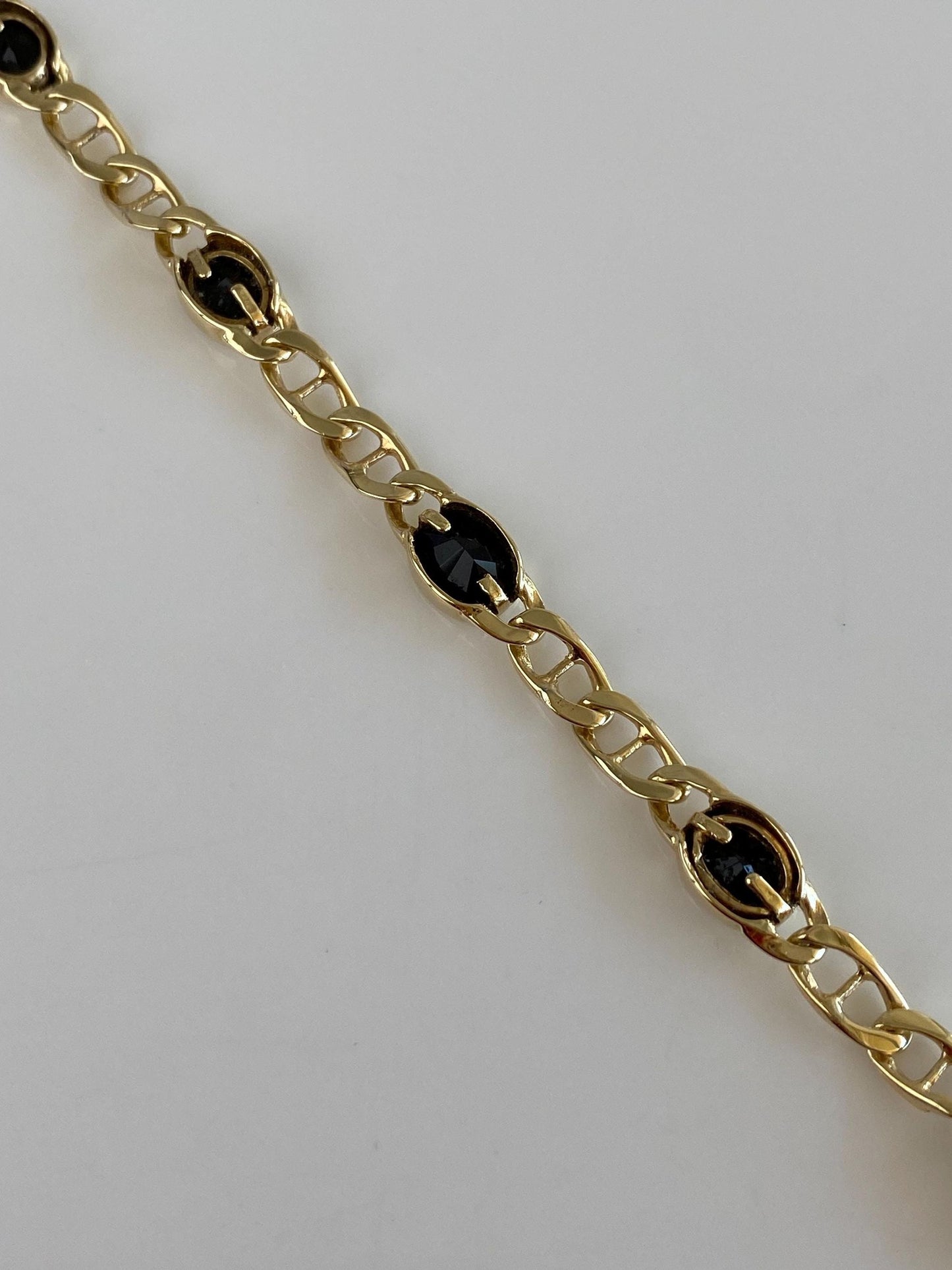 Vintage Solid 14k Yellow Gold Black Onyx Mariner Link Bracelet - 7 inches